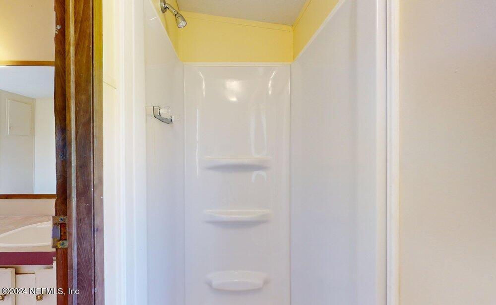 5954 WESTWOOD Road N