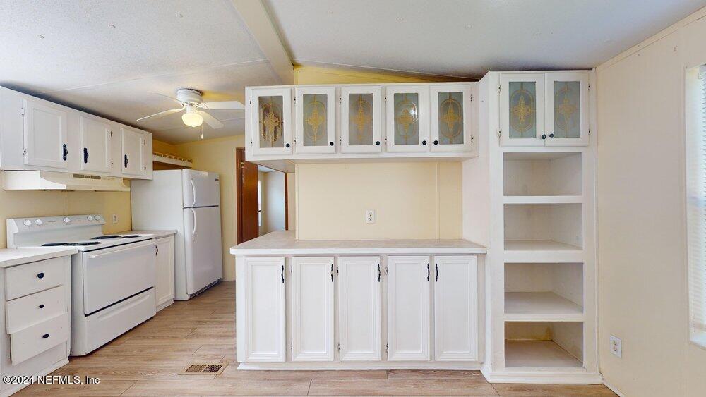 5954 WESTWOOD Road N