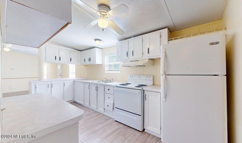 5954 WESTWOOD Road N