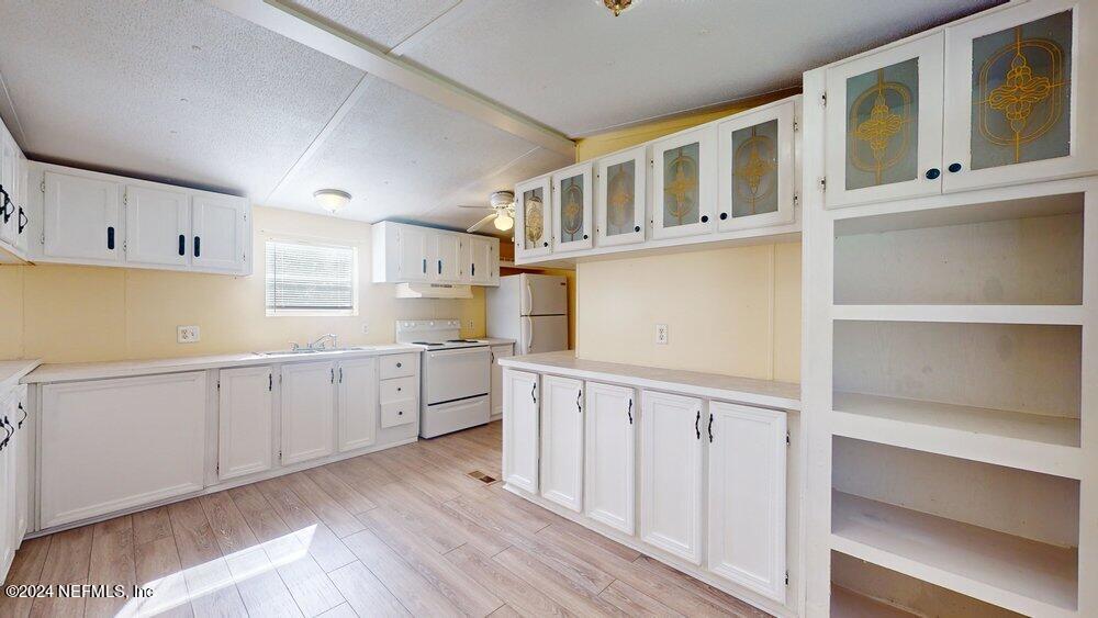 5954 WESTWOOD Road N