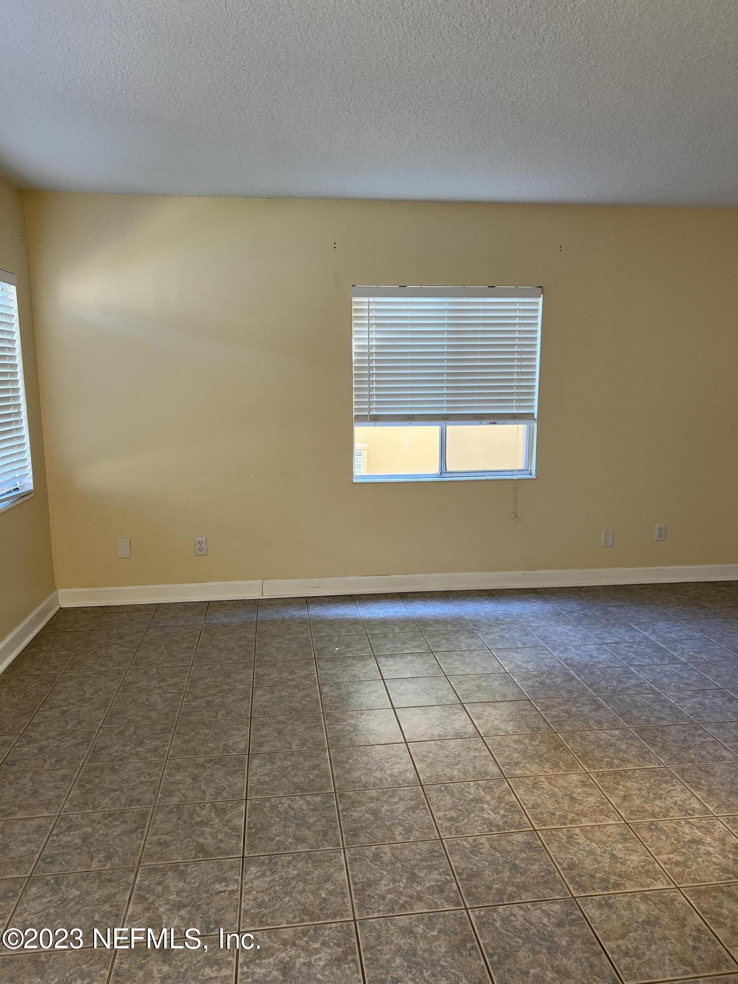 1800 PARK Avenue, 109