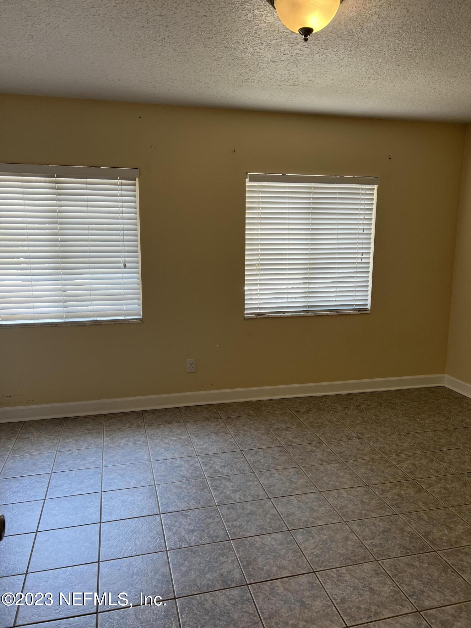 1800 PARK Avenue, 109