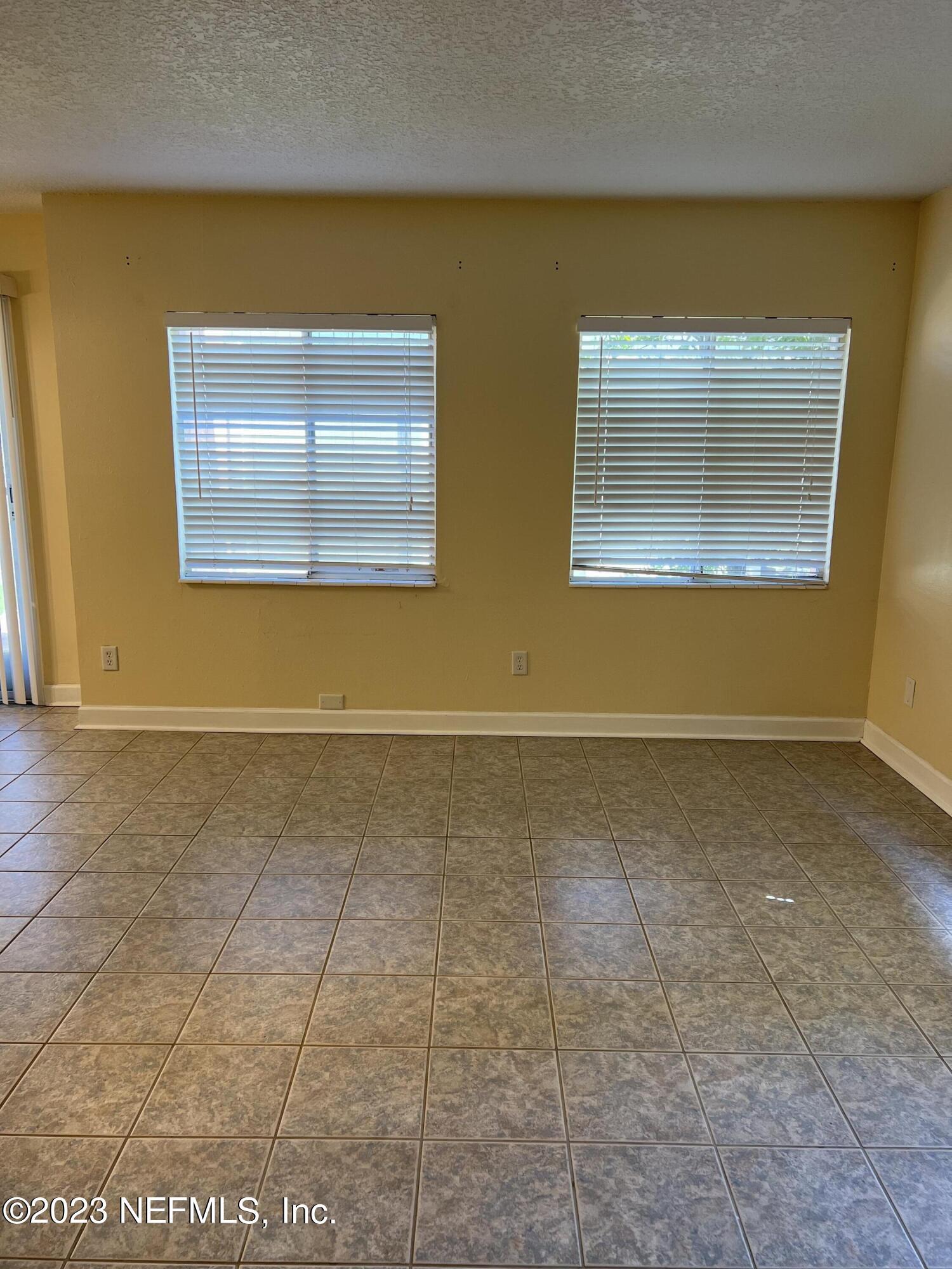 1800 PARK Avenue, 109