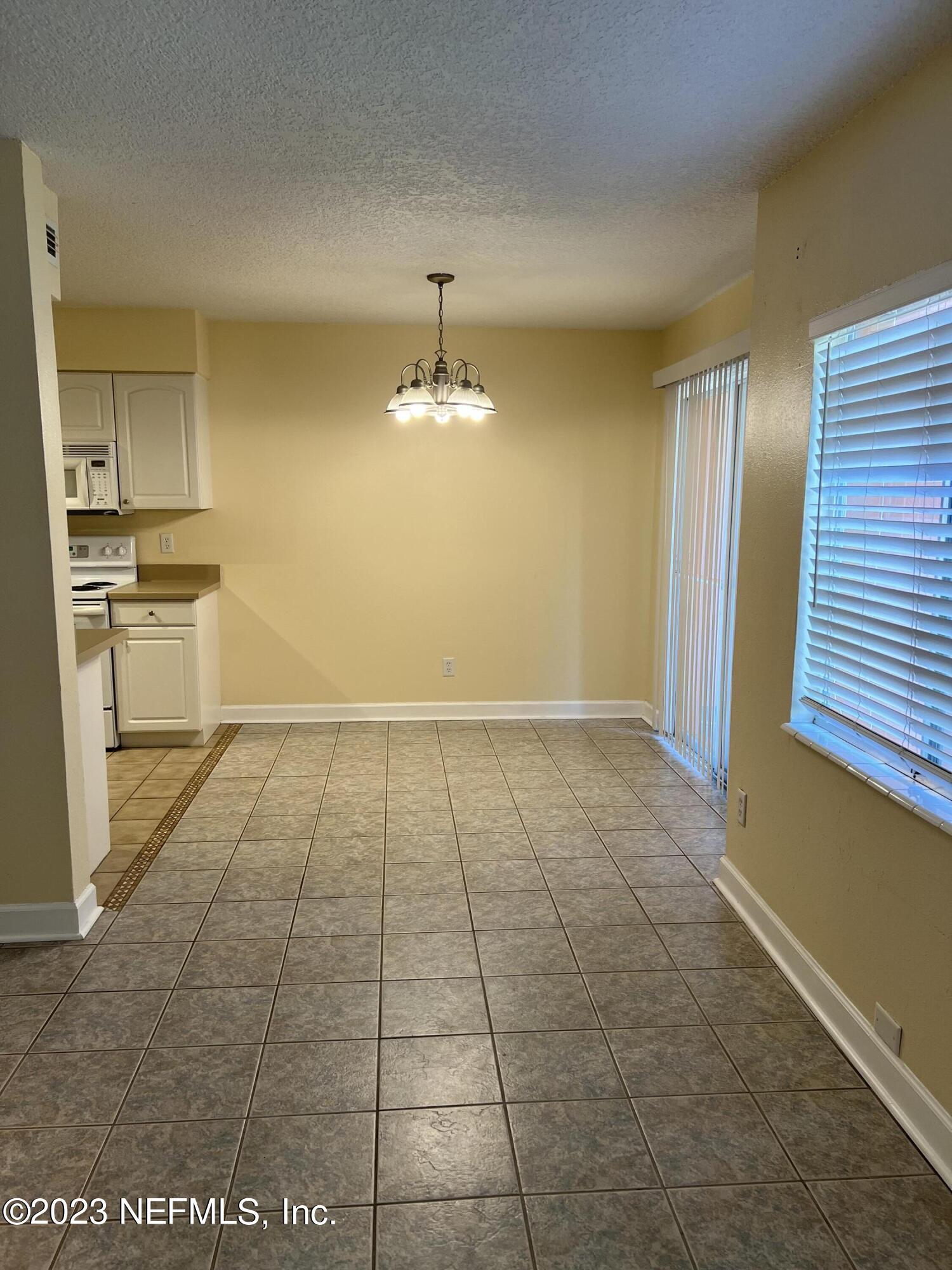 1800 PARK Avenue, 109