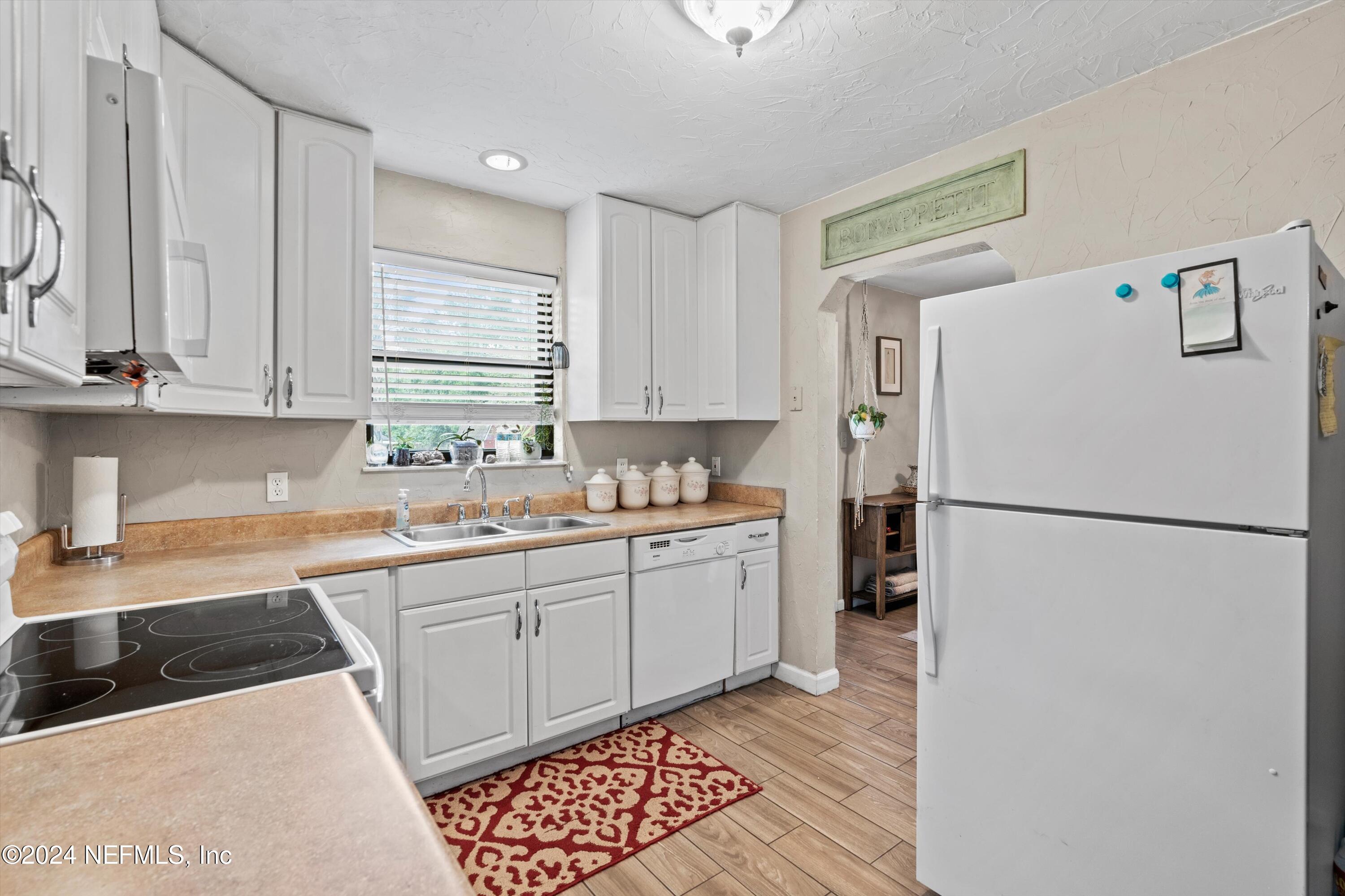 6000 GREEN HILL Lane