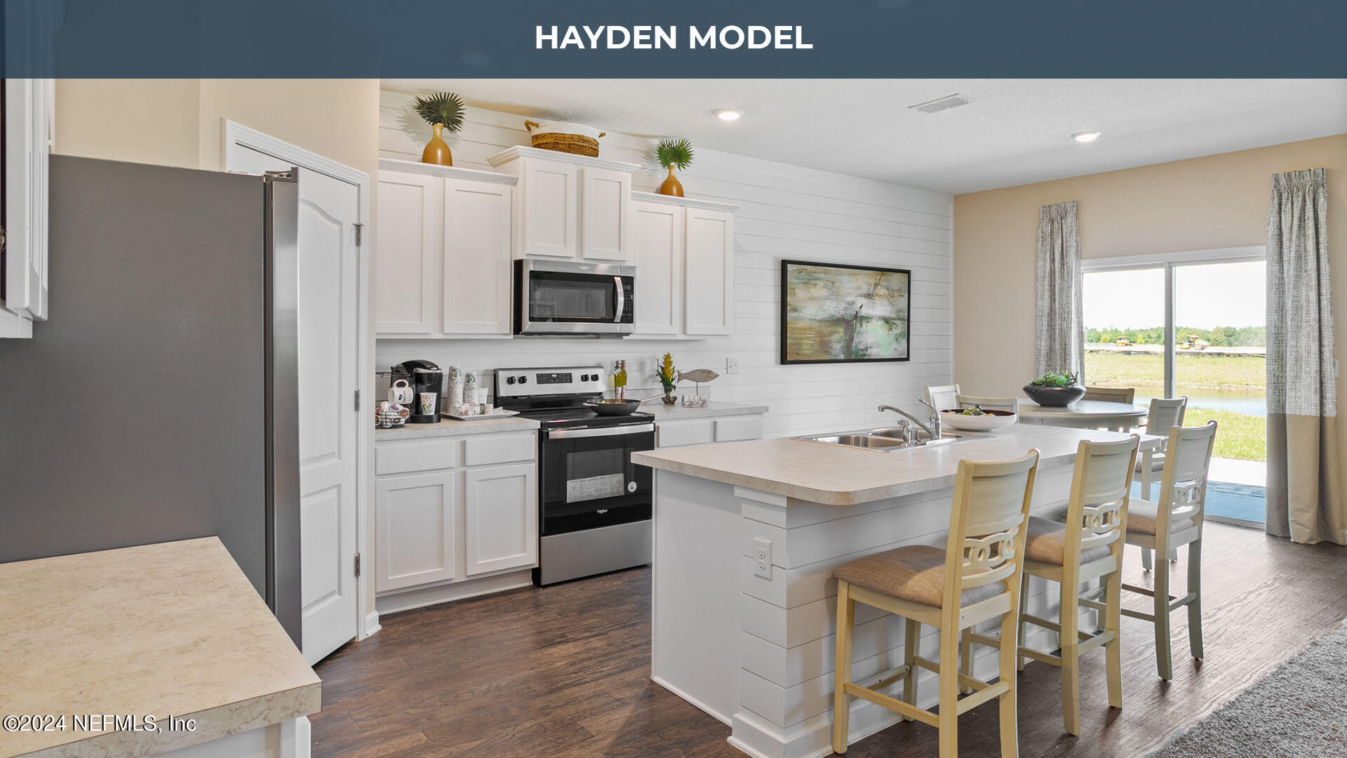 12903 RUBBER FIG Terrace