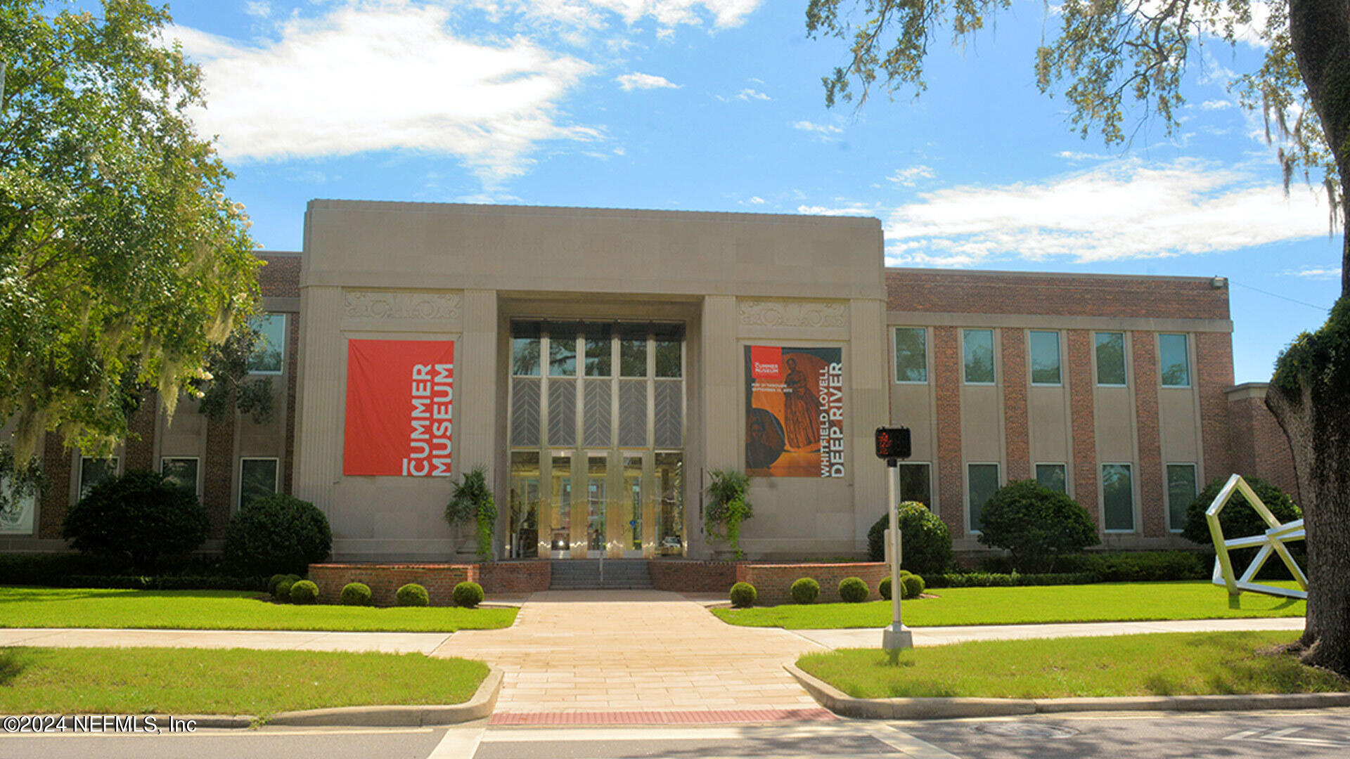 12903 RUBBER FIG Terrace