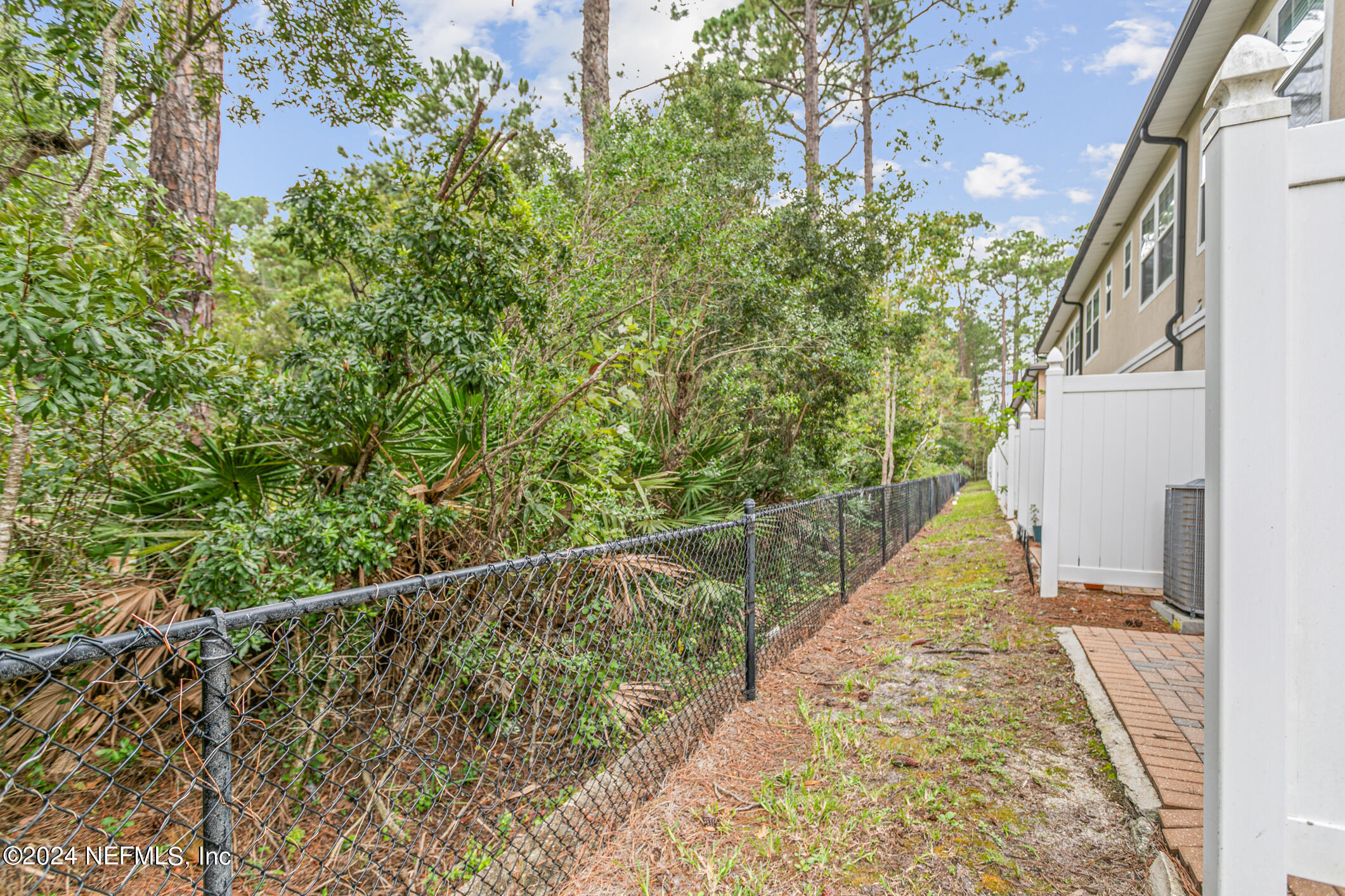 11299 ESTANCIA VILLA Circle, 1301