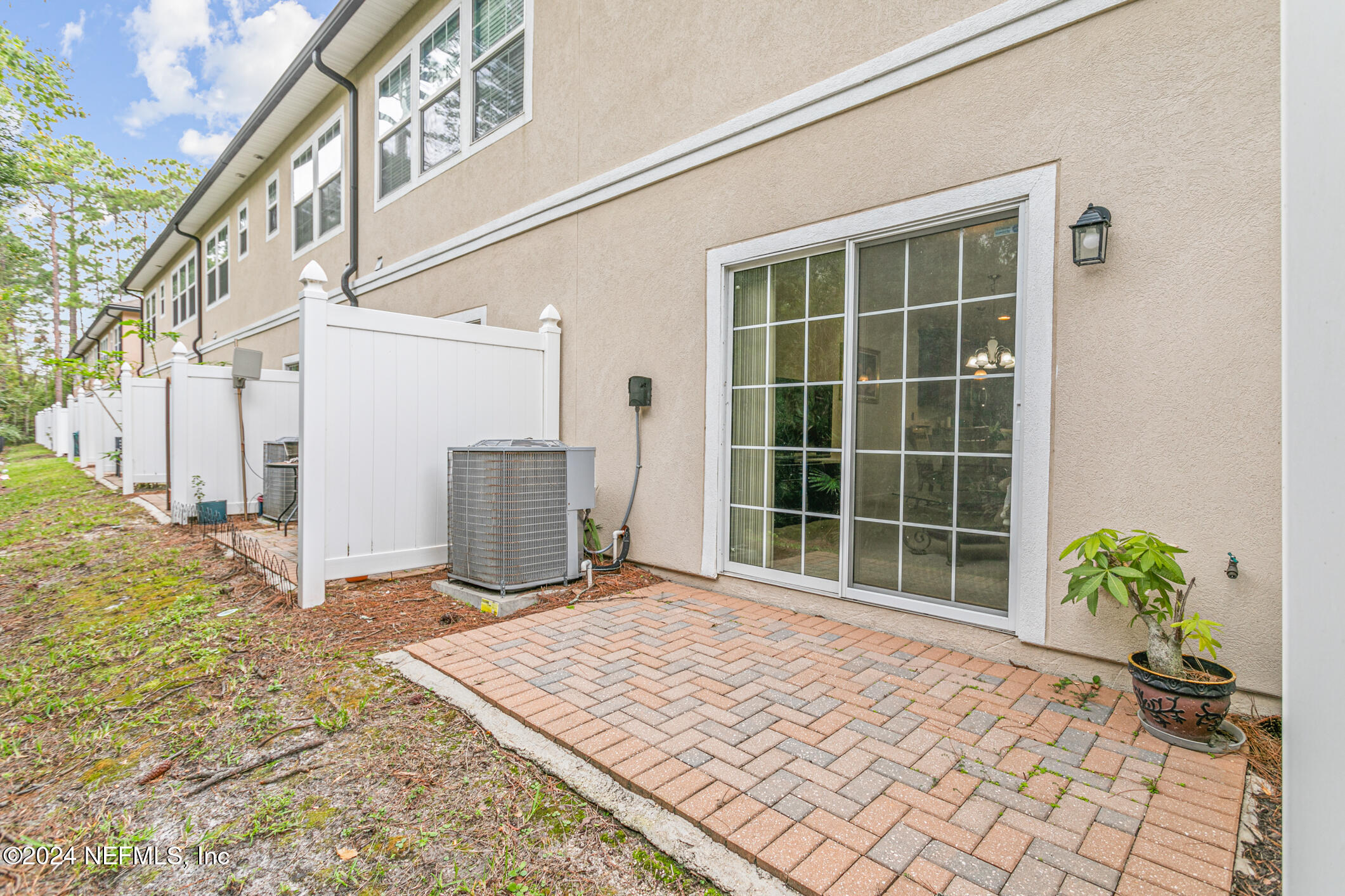 11299 ESTANCIA VILLA Circle, 1301