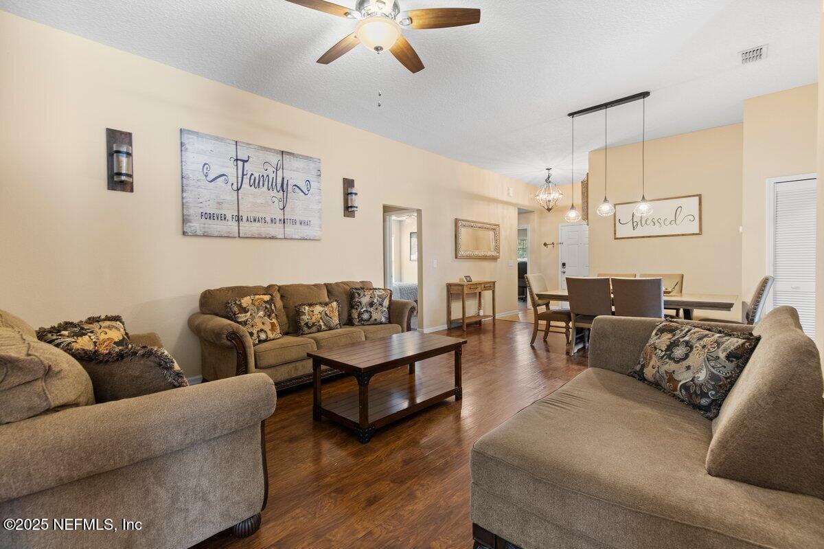 15414 SPOTTED STALLION Trail