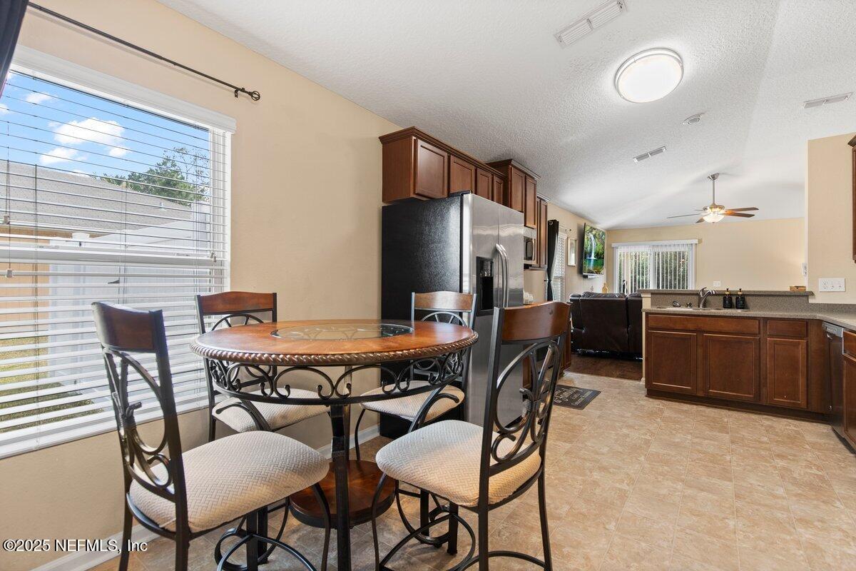 15414 SPOTTED STALLION Trail