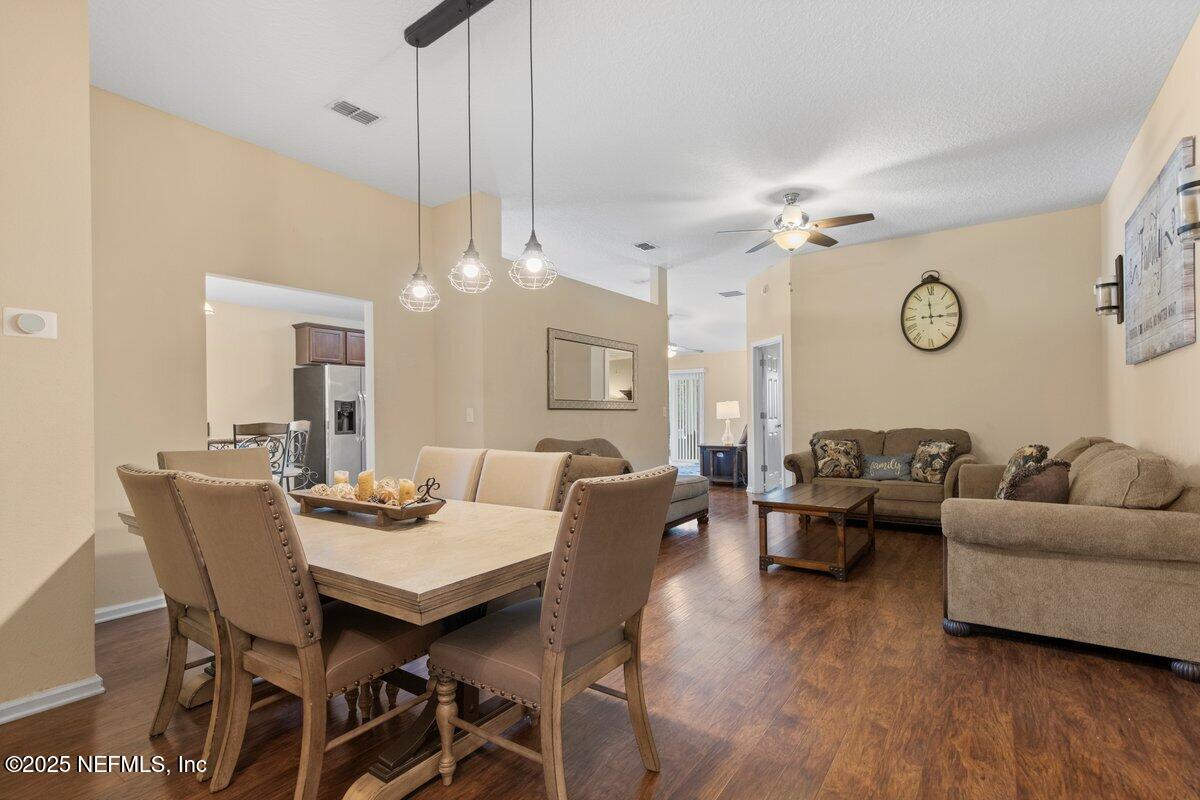 15414 SPOTTED STALLION Trail