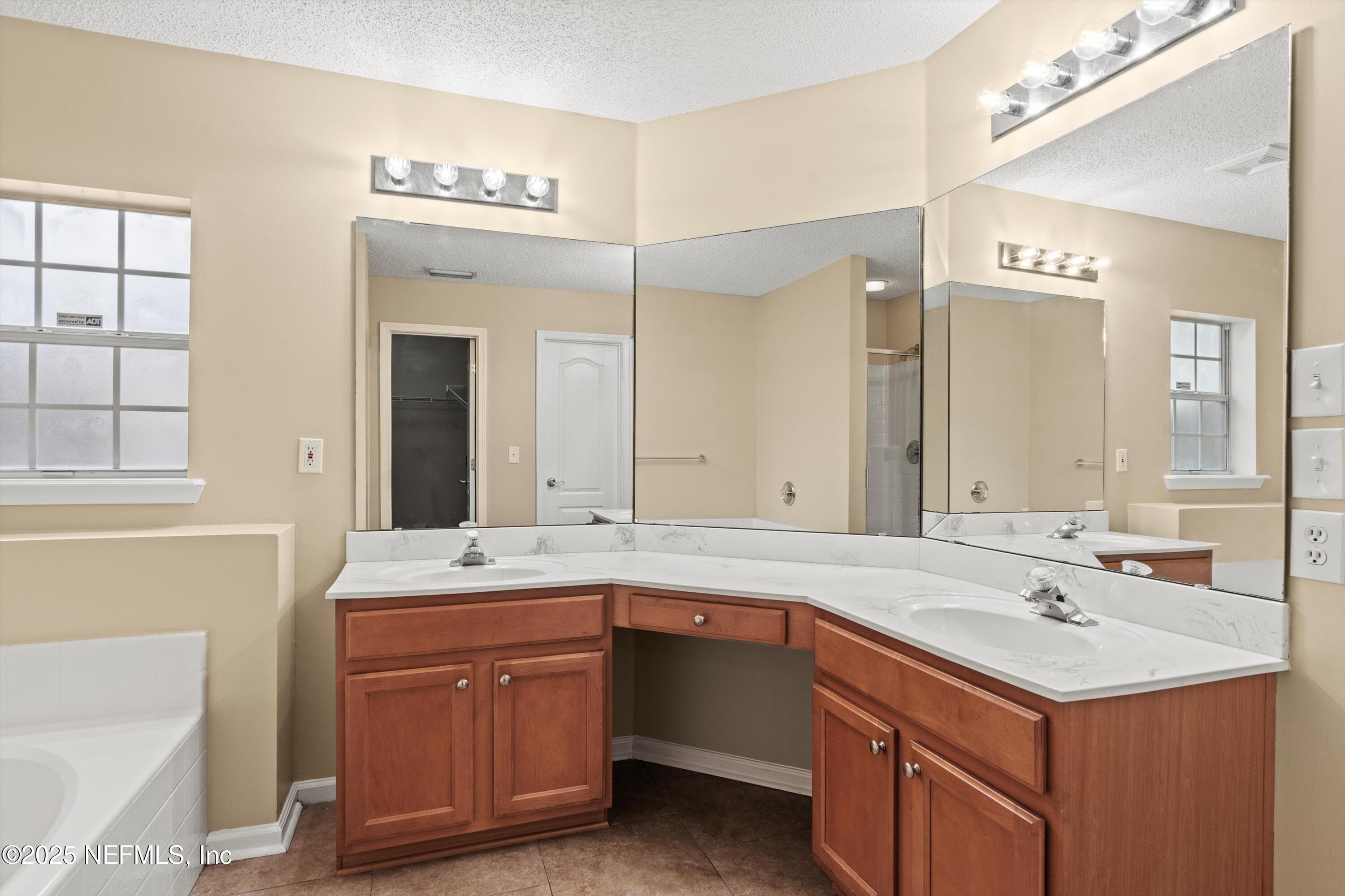 6276 PLANTATION BAY Drive N