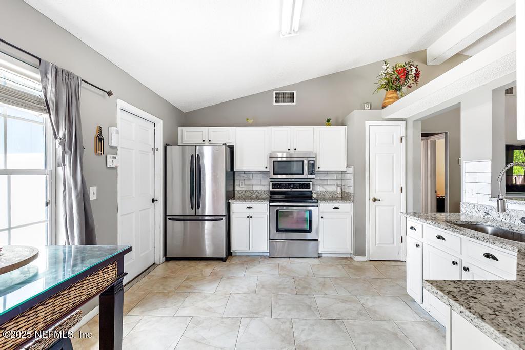 3675 BARBIZON Circle N