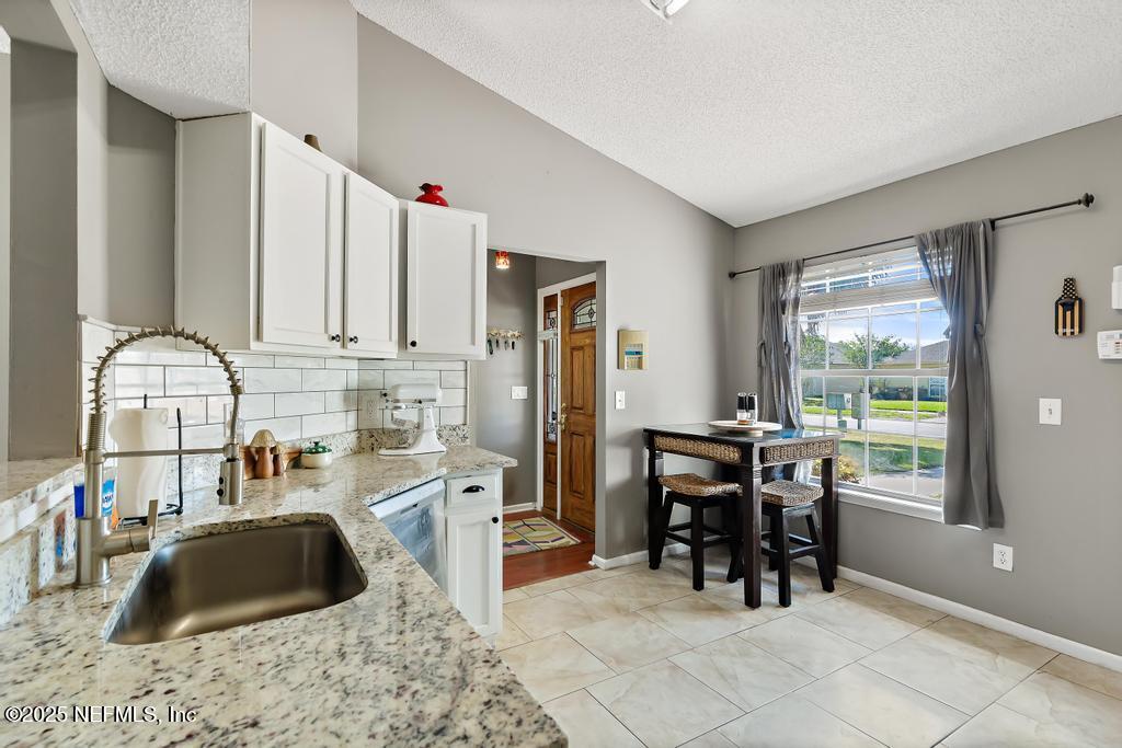 3675 BARBIZON Circle N