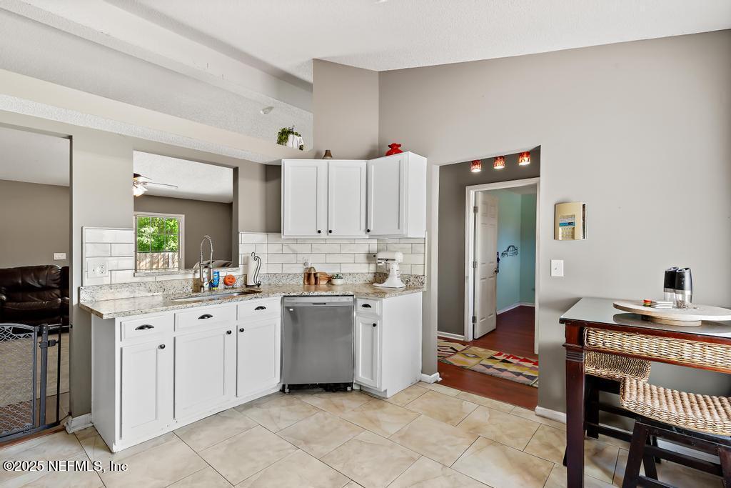 3675 BARBIZON Circle N