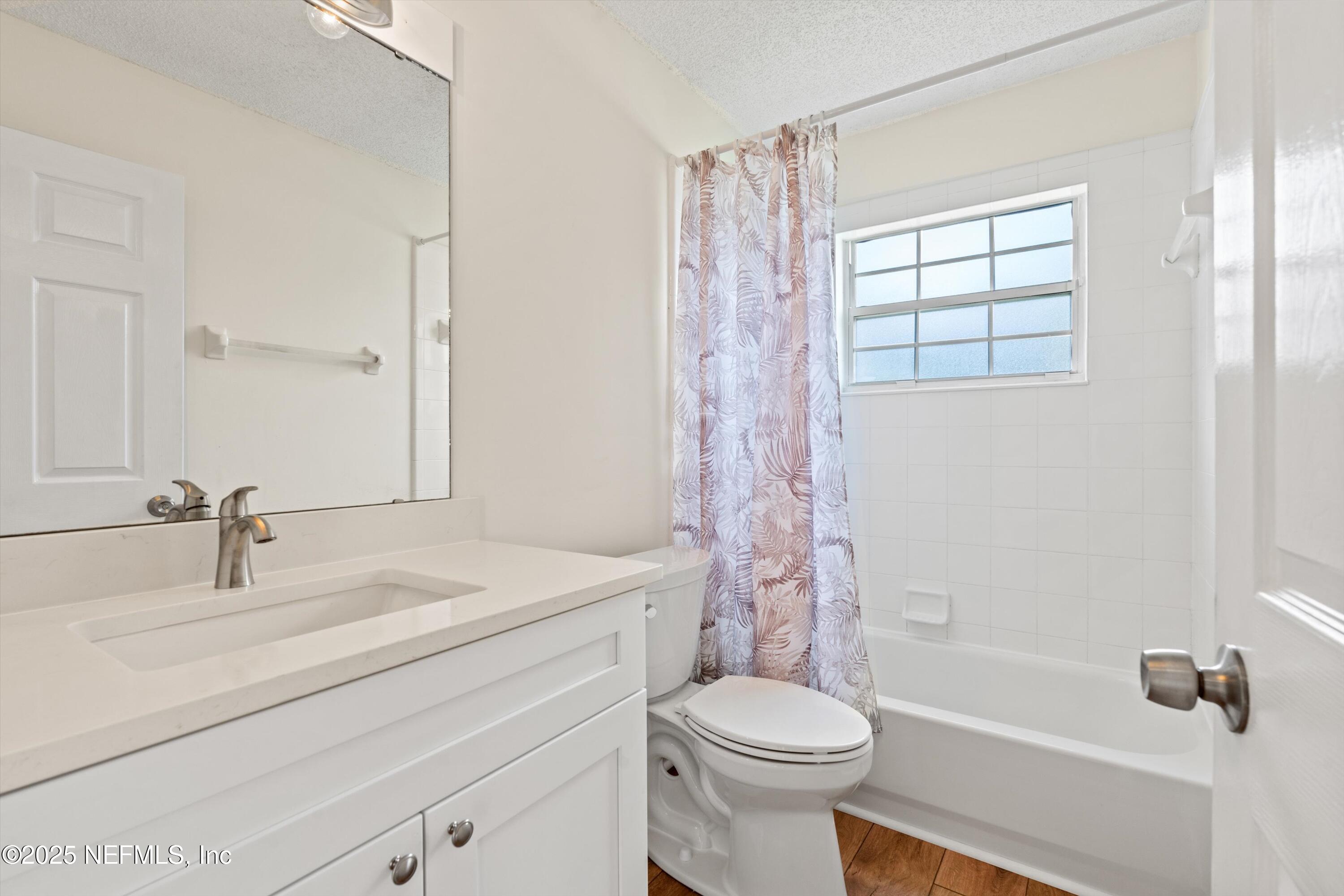 4533 WANDERING OAKS Drive S