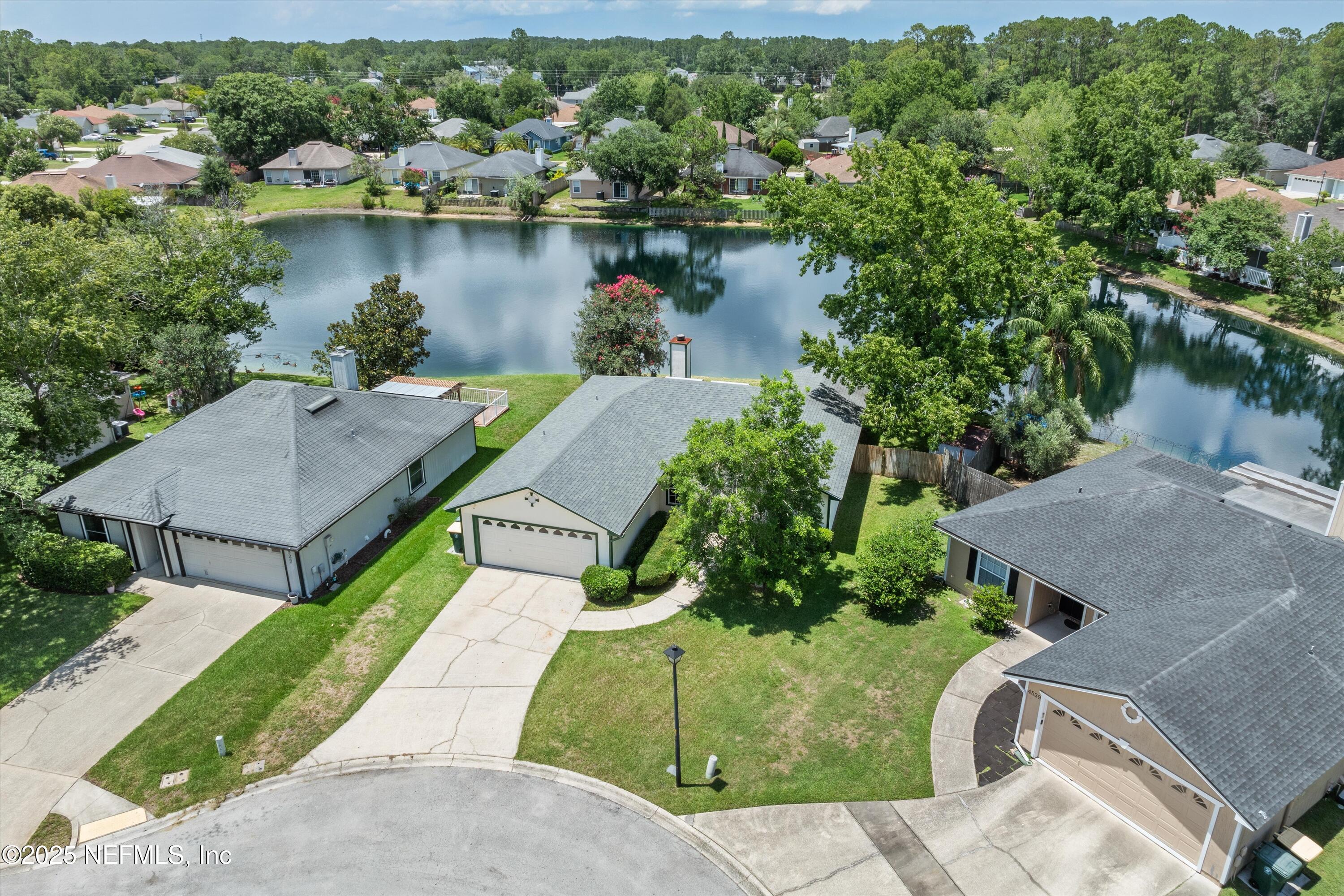 4533 WANDERING OAKS Drive S