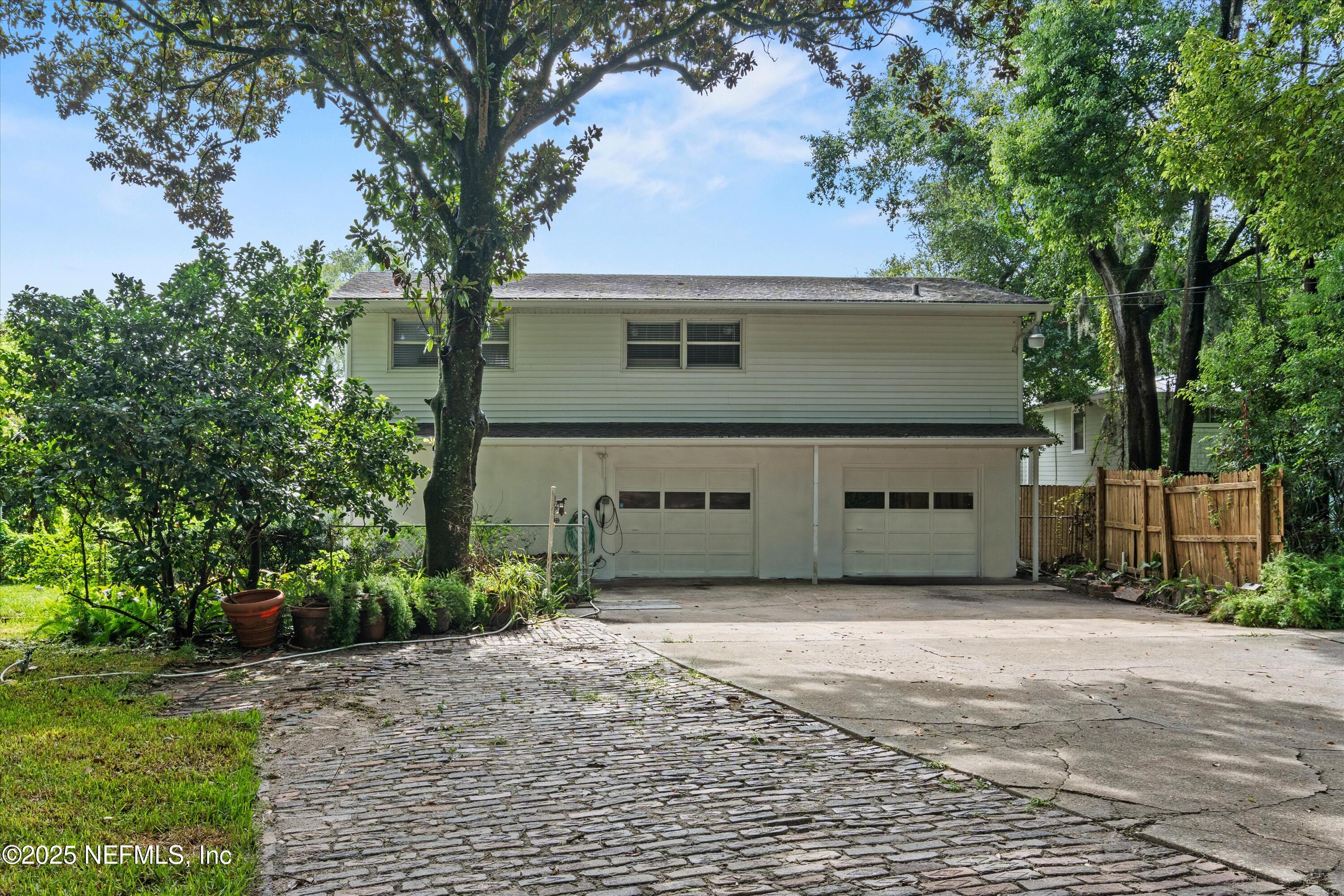 6241 RIVIERA MANOR Drive