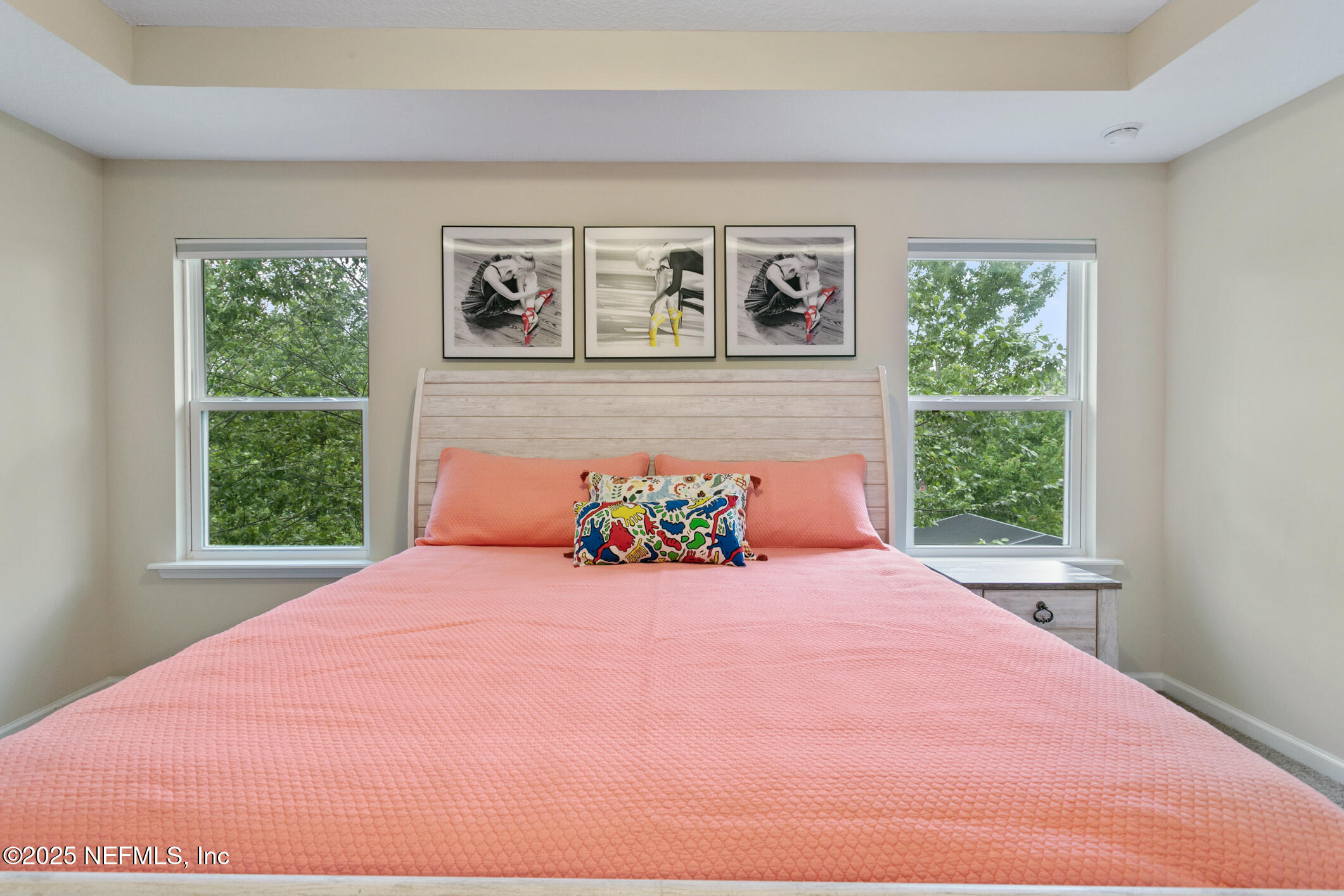 2517 CANEY OAKS Drive W