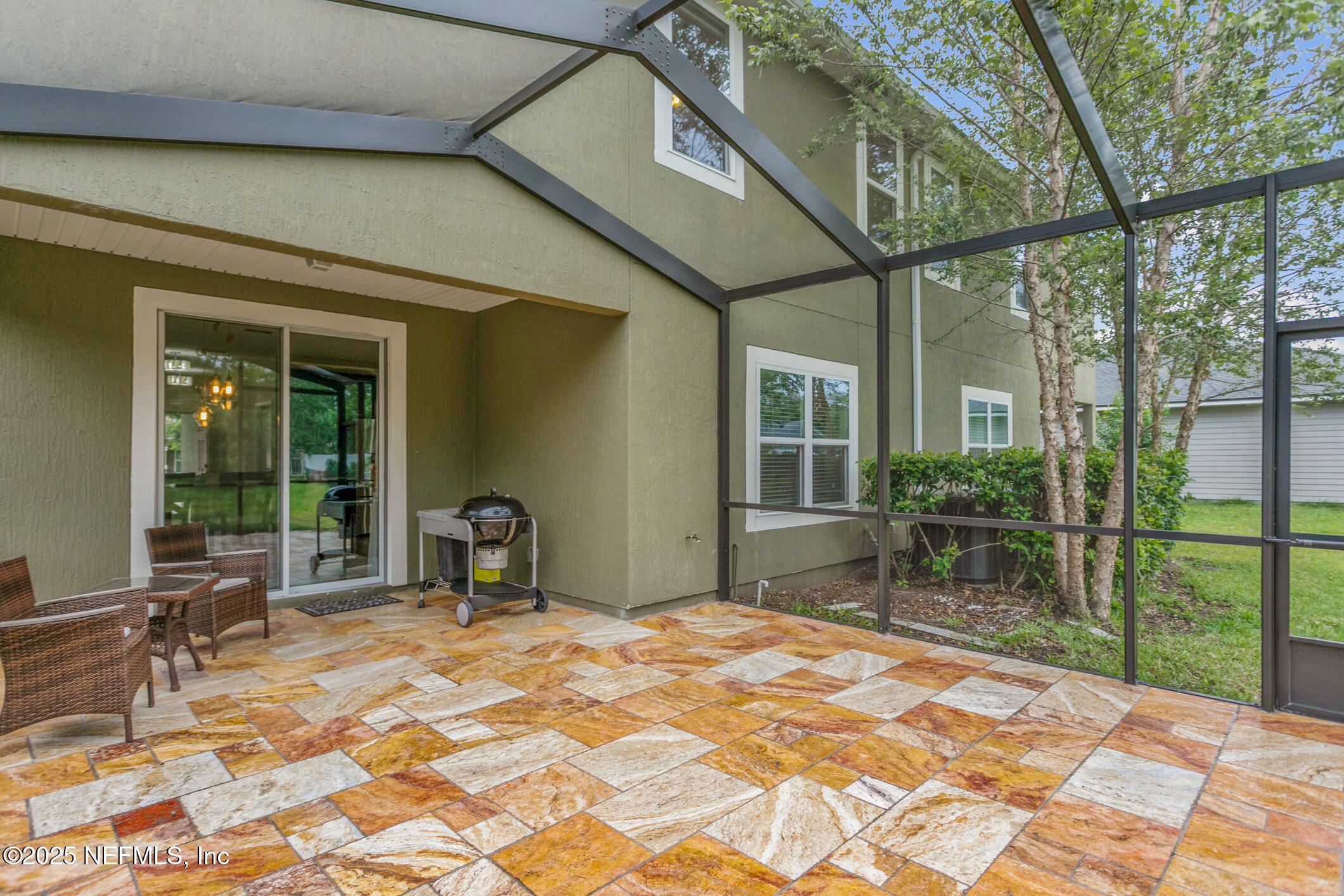 2517 CANEY OAKS Drive W