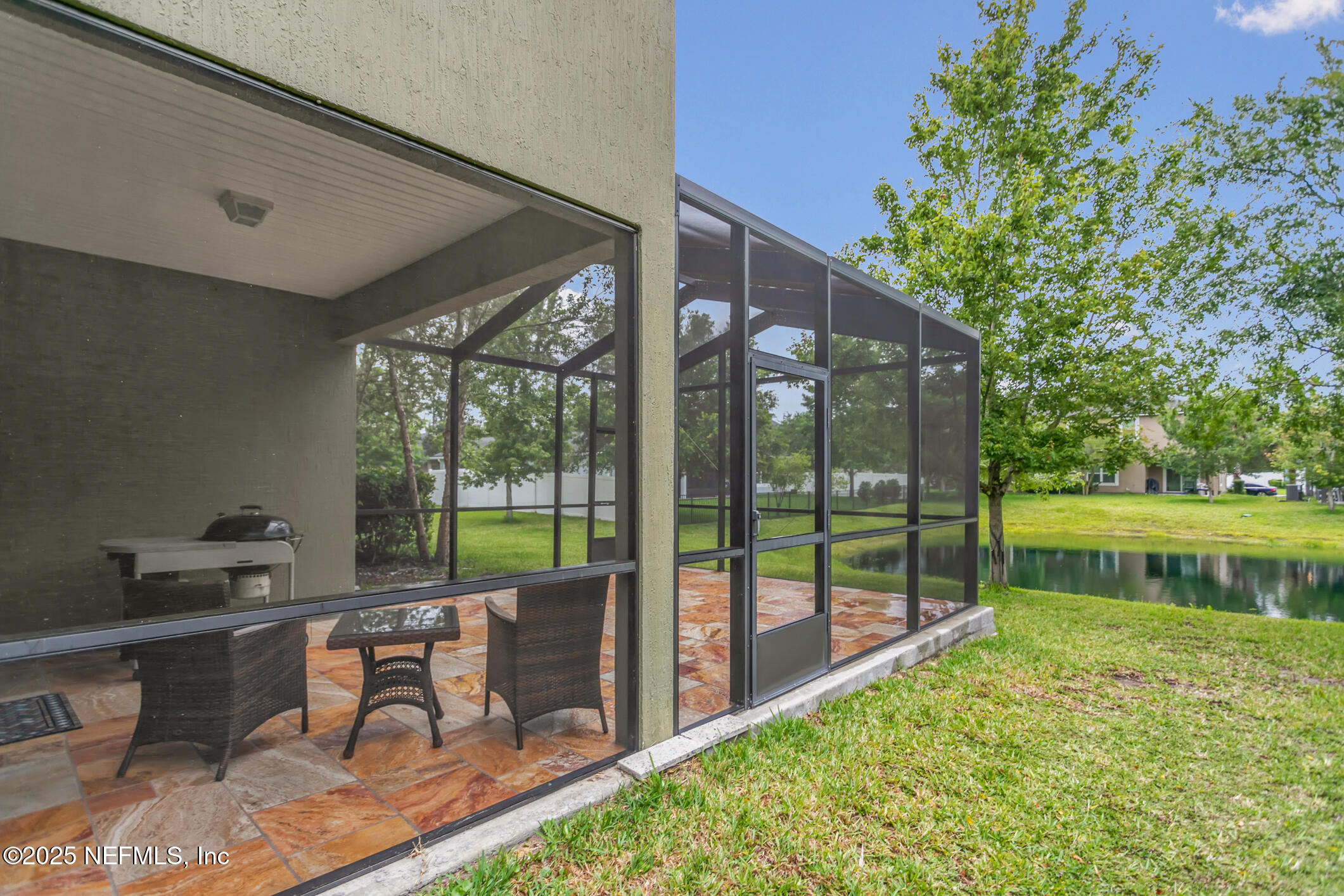 2517 CANEY OAKS Drive W