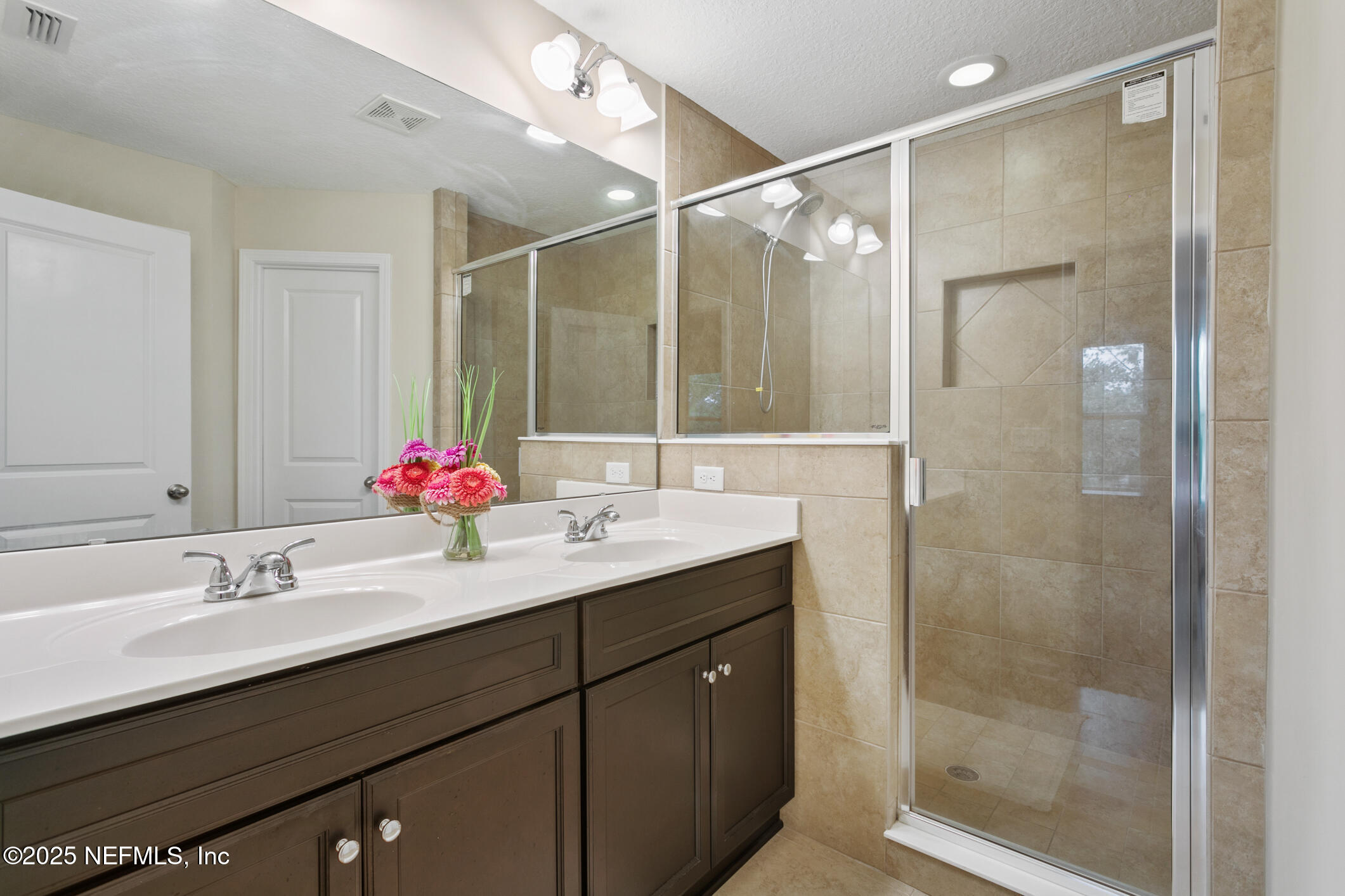 2517 CANEY OAKS Drive W