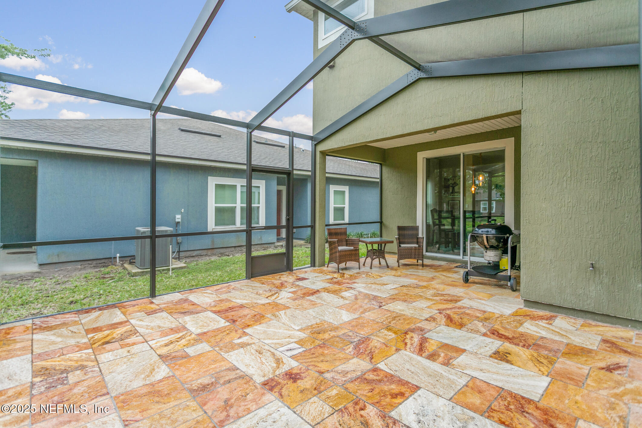 2517 CANEY OAKS Drive W