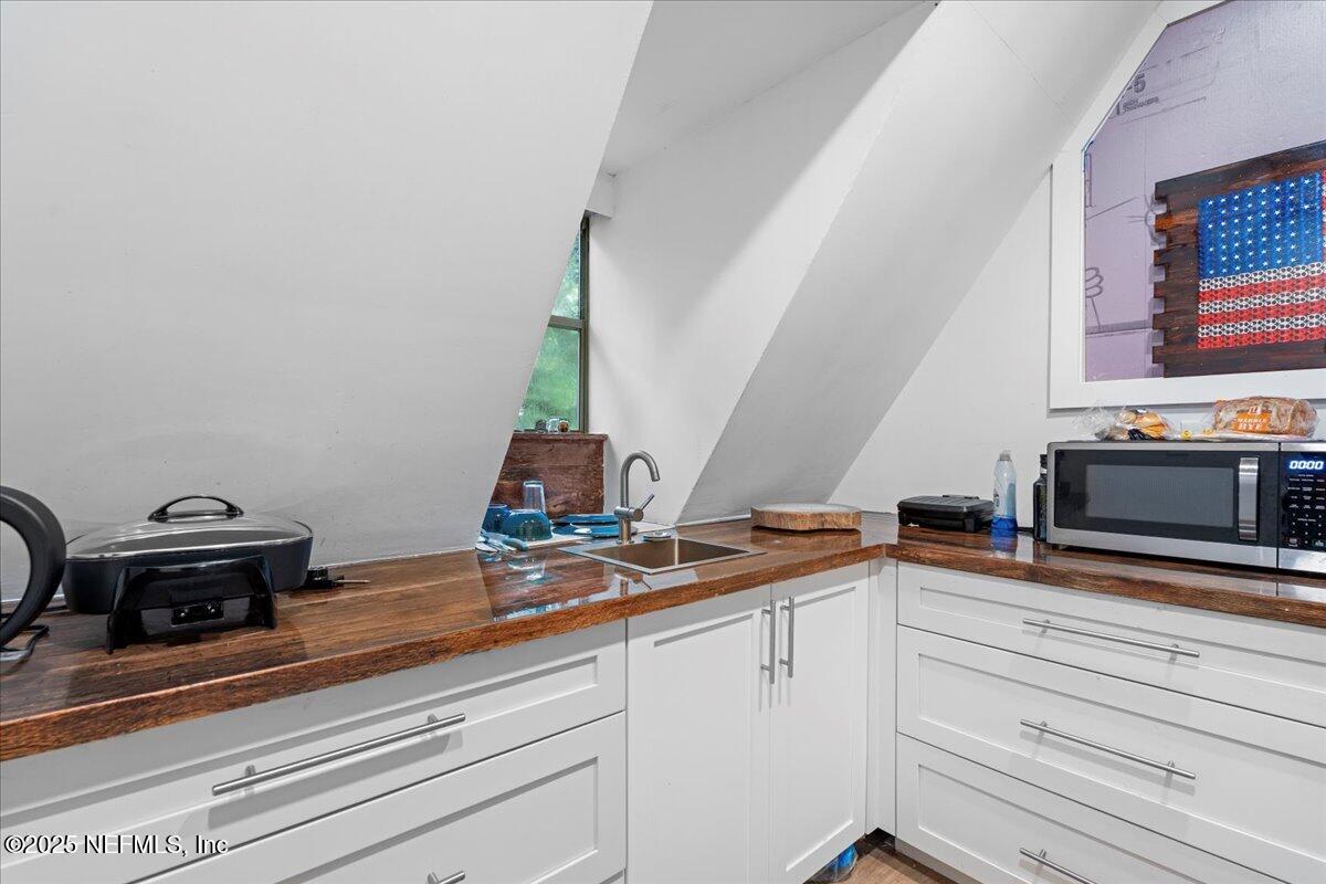 4315 LAZY ACRES Road