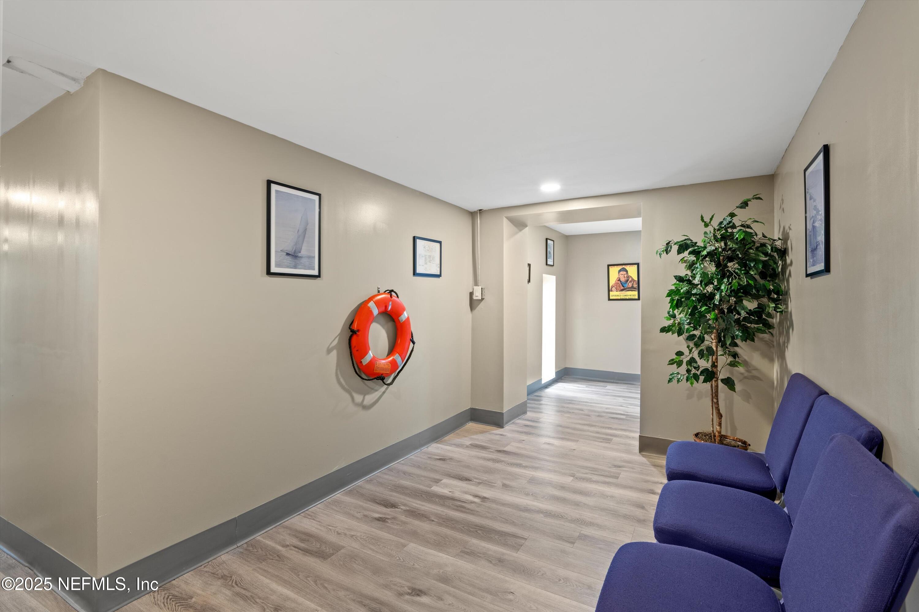 3787 OLD MIDDLEBURG Road N