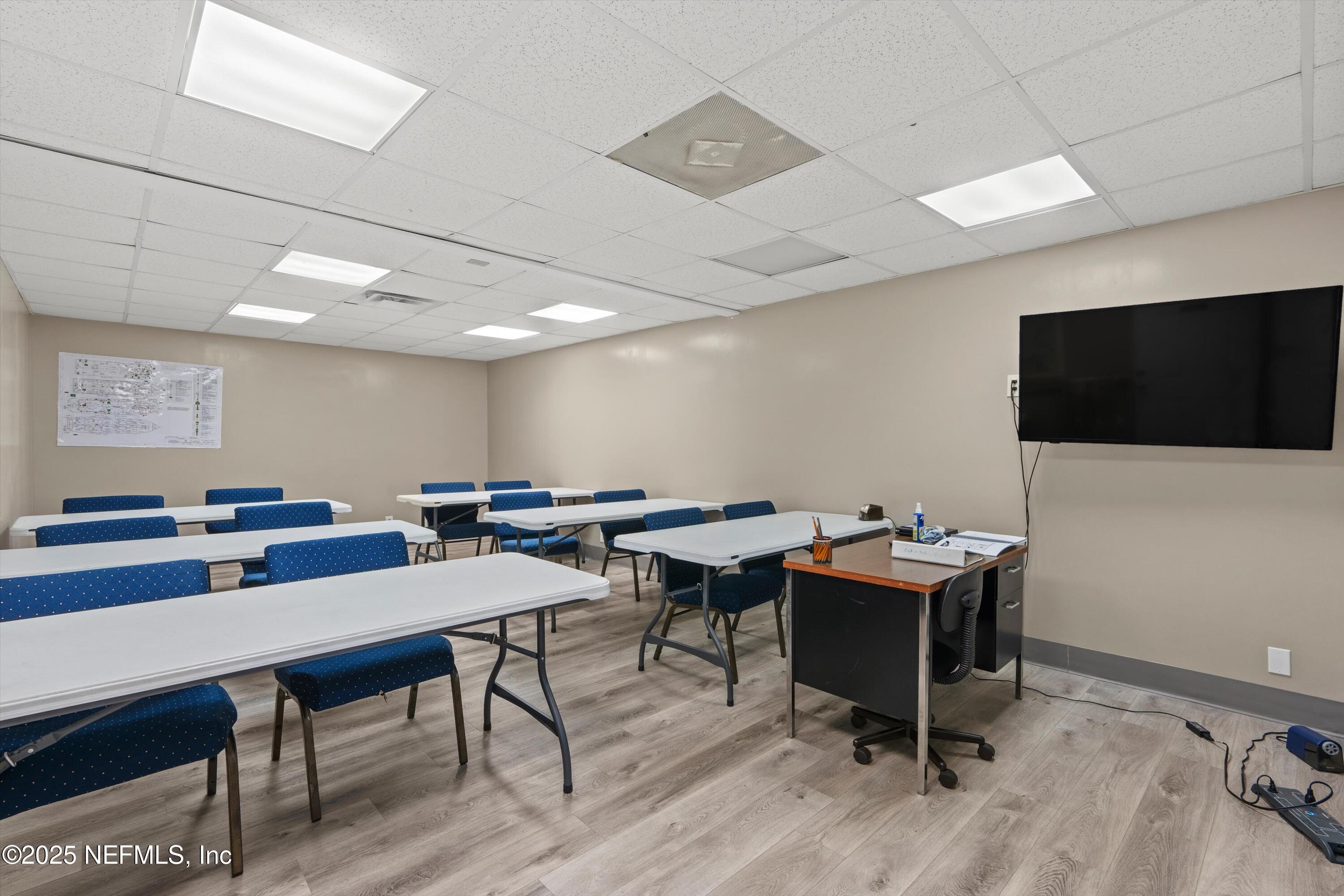 3787 OLD MIDDLEBURG Road N