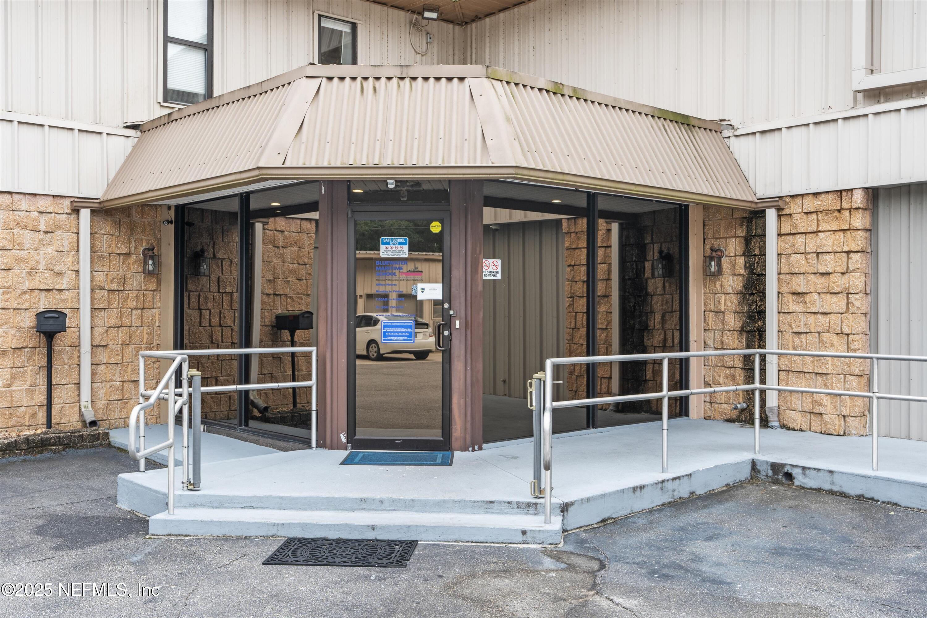 3787 OLD MIDDLEBURG Road N