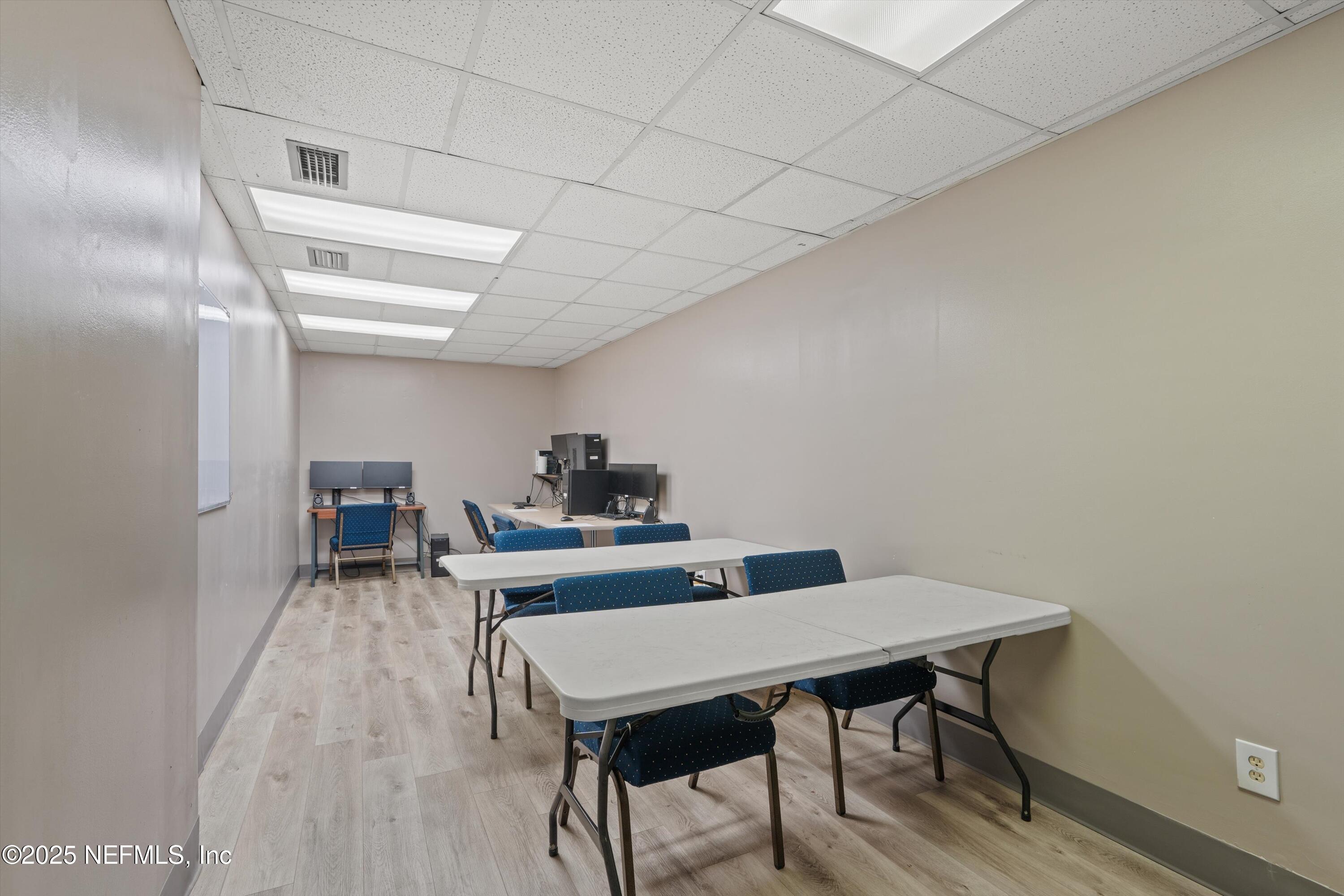 3787 OLD MIDDLEBURG Road N