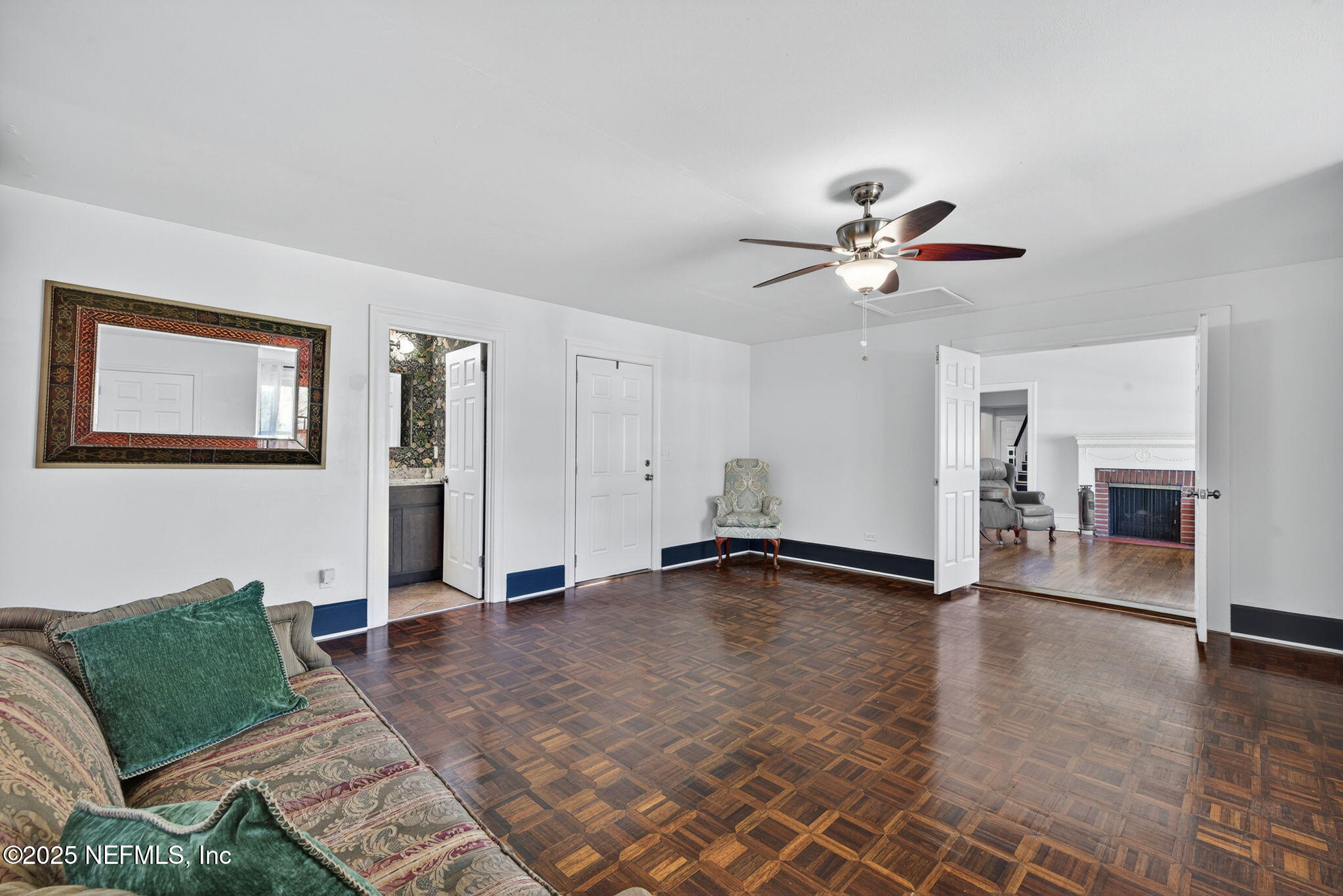 4350 GARIBALDI Avenue