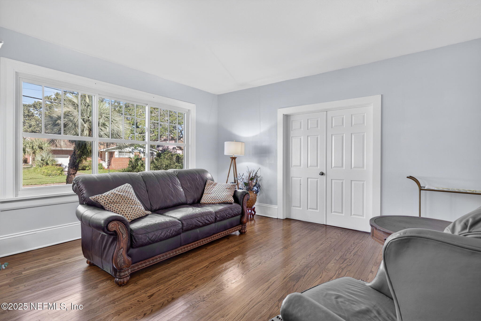 4350 GARIBALDI Avenue