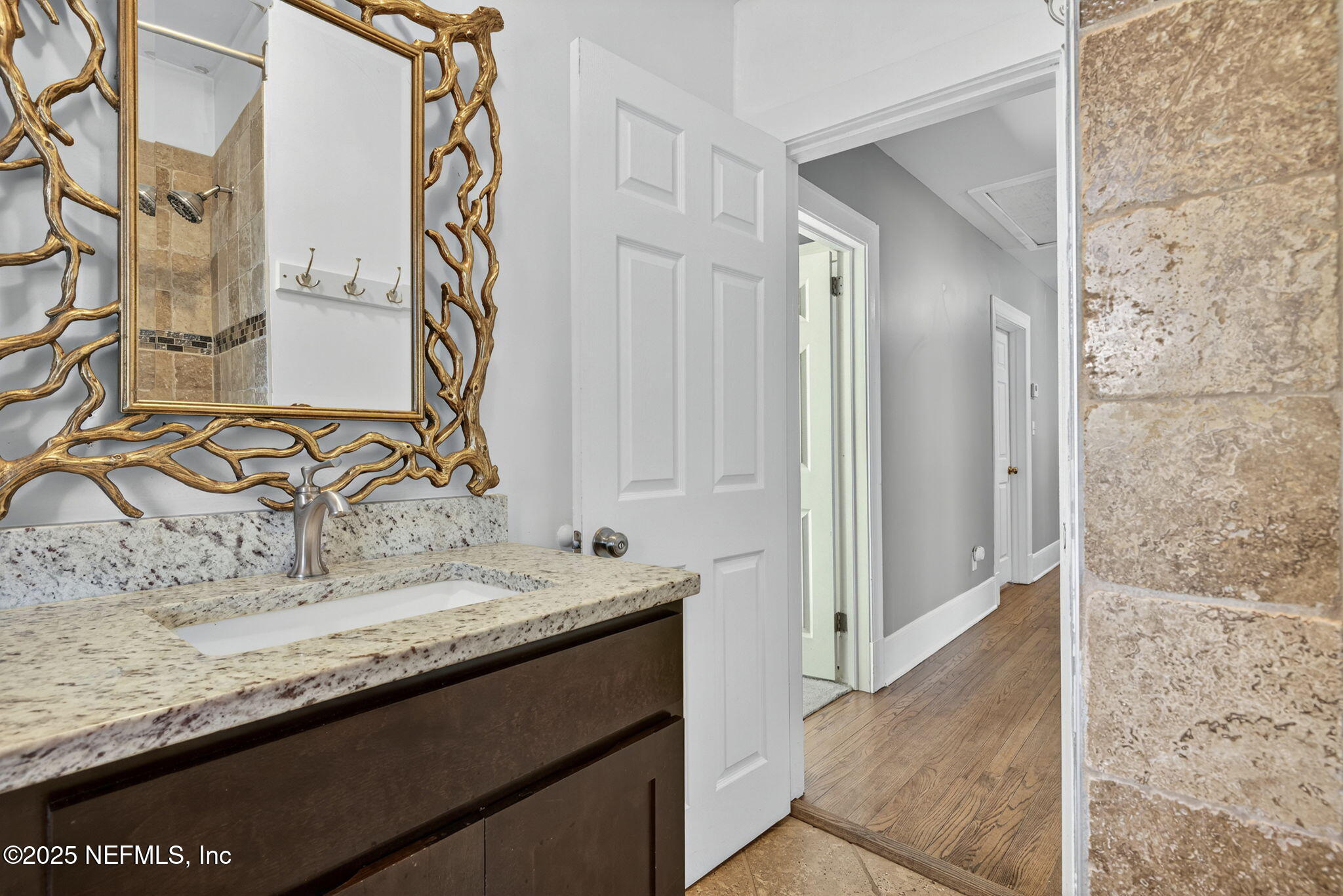 4350 GARIBALDI Avenue