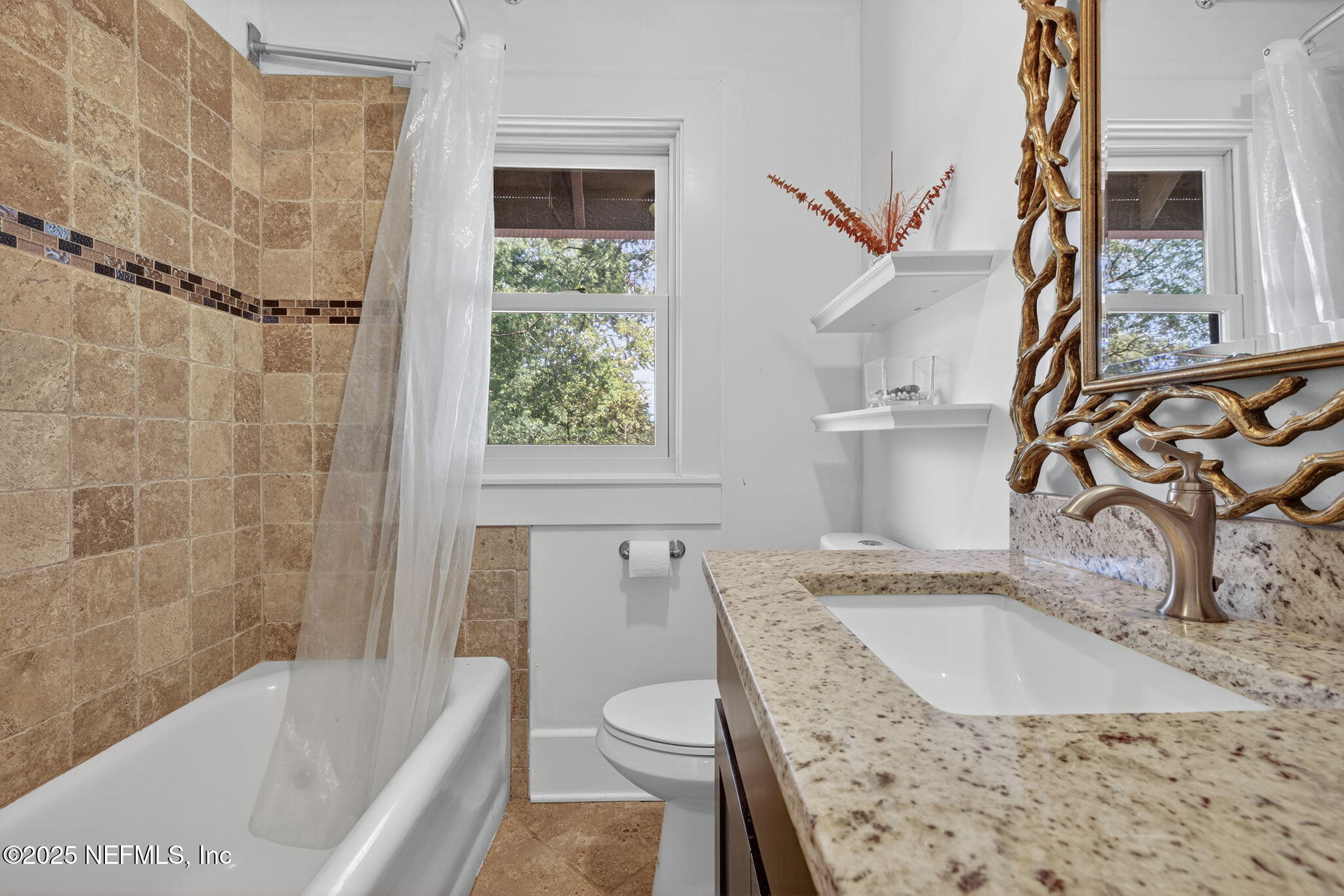 4350 GARIBALDI Avenue