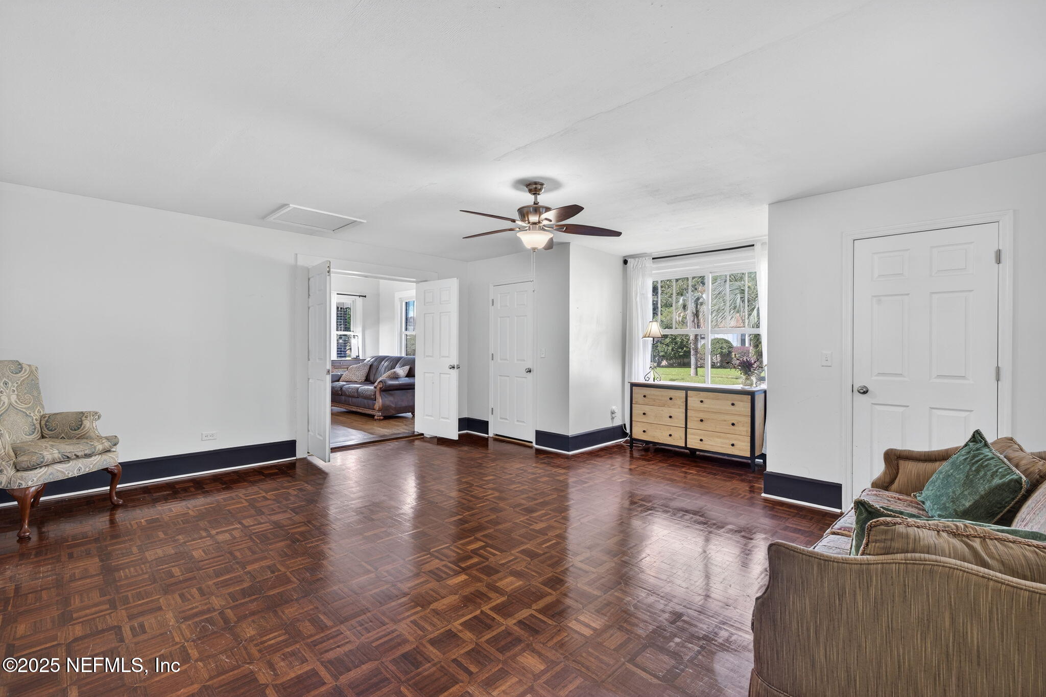 4350 GARIBALDI Avenue