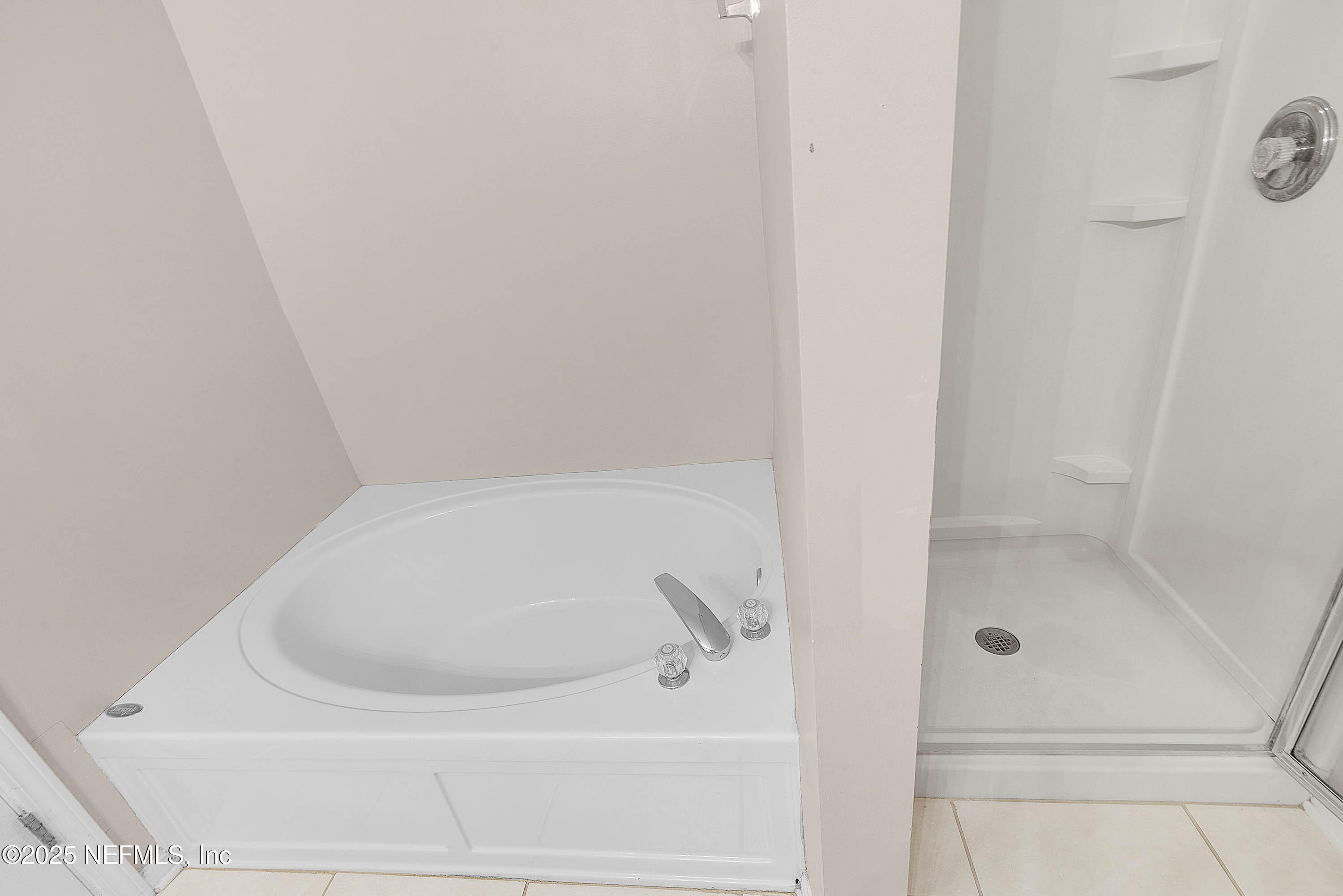 12301 KERNAN FOREST Boulevard 2702