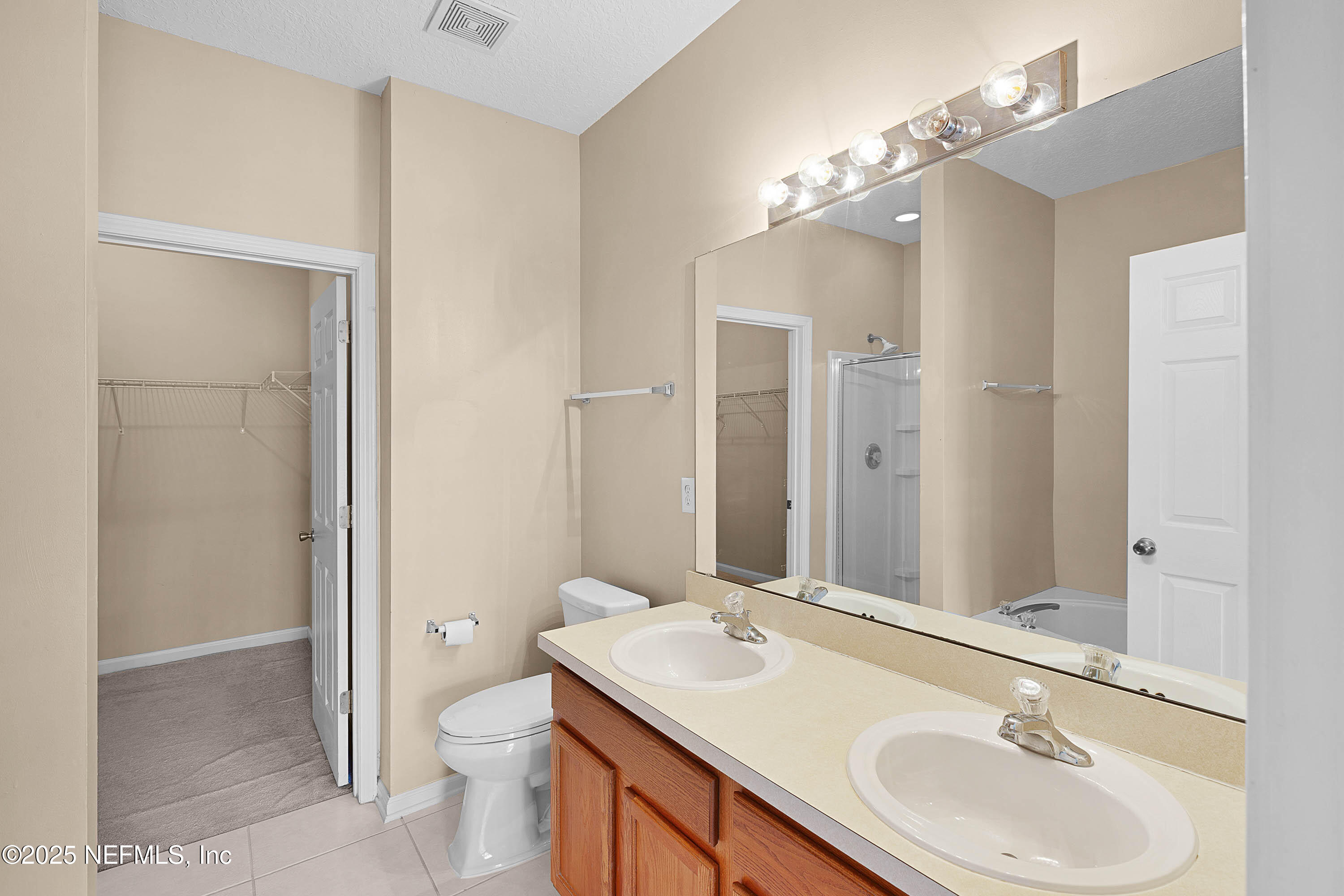 12301 KERNAN FOREST Boulevard 2702