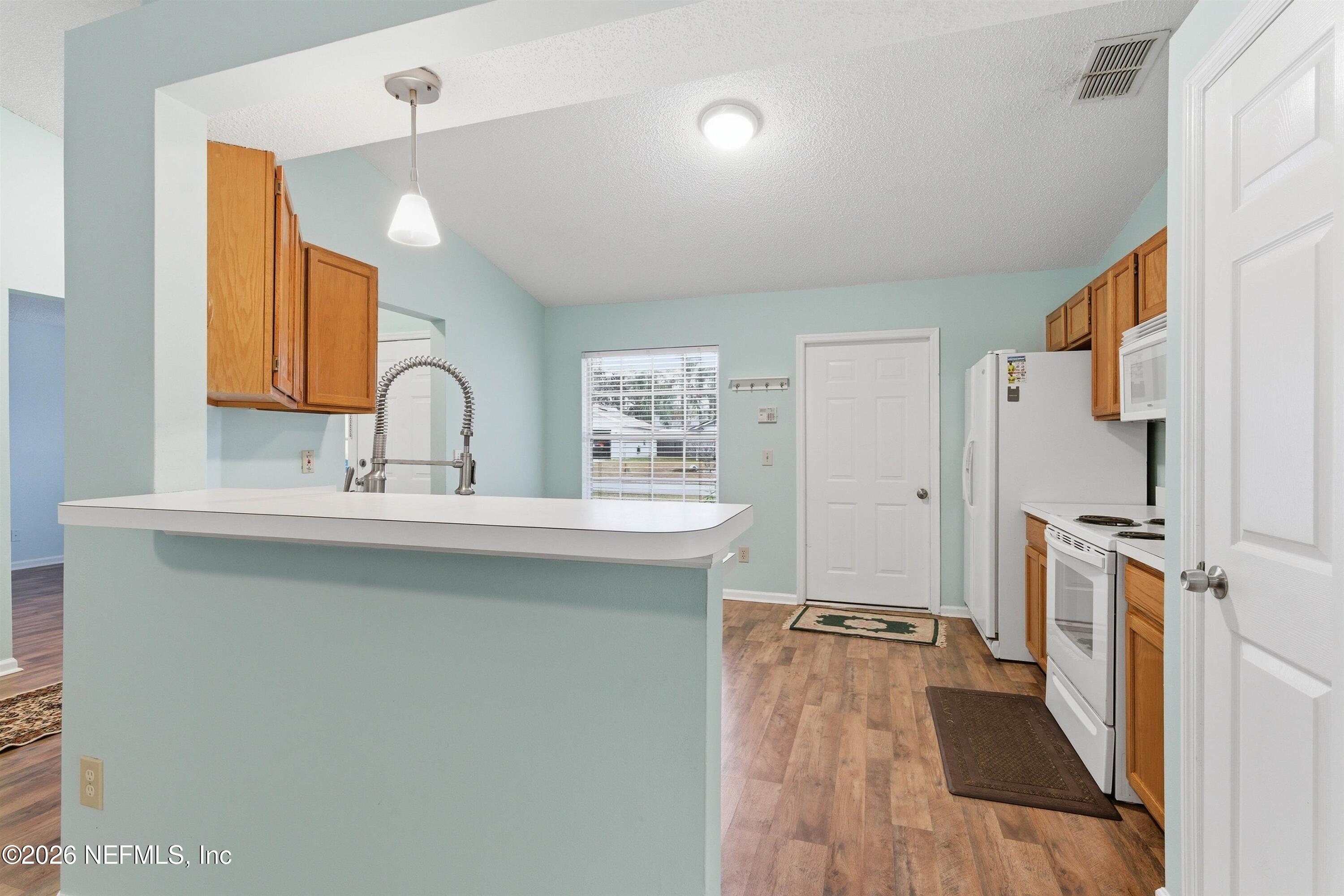 5572 BLUE PACIFIC Drive