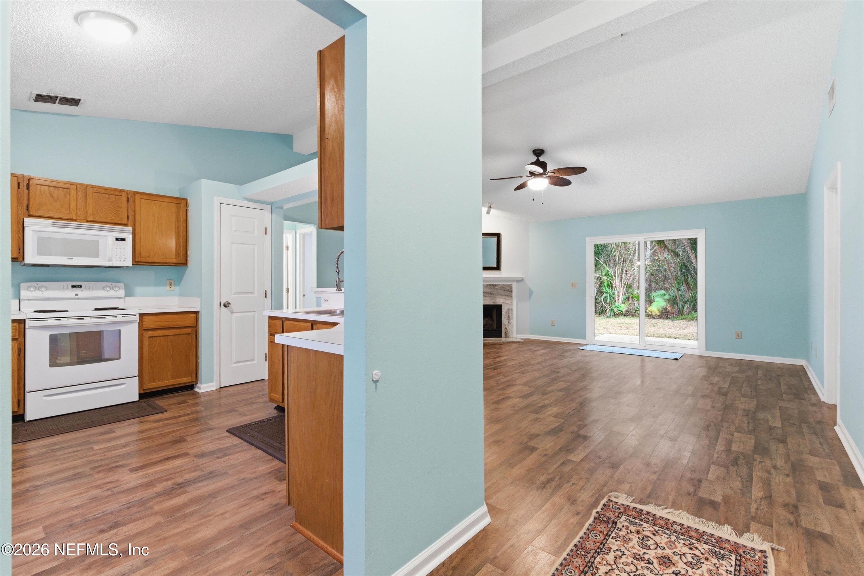 5572 BLUE PACIFIC Drive