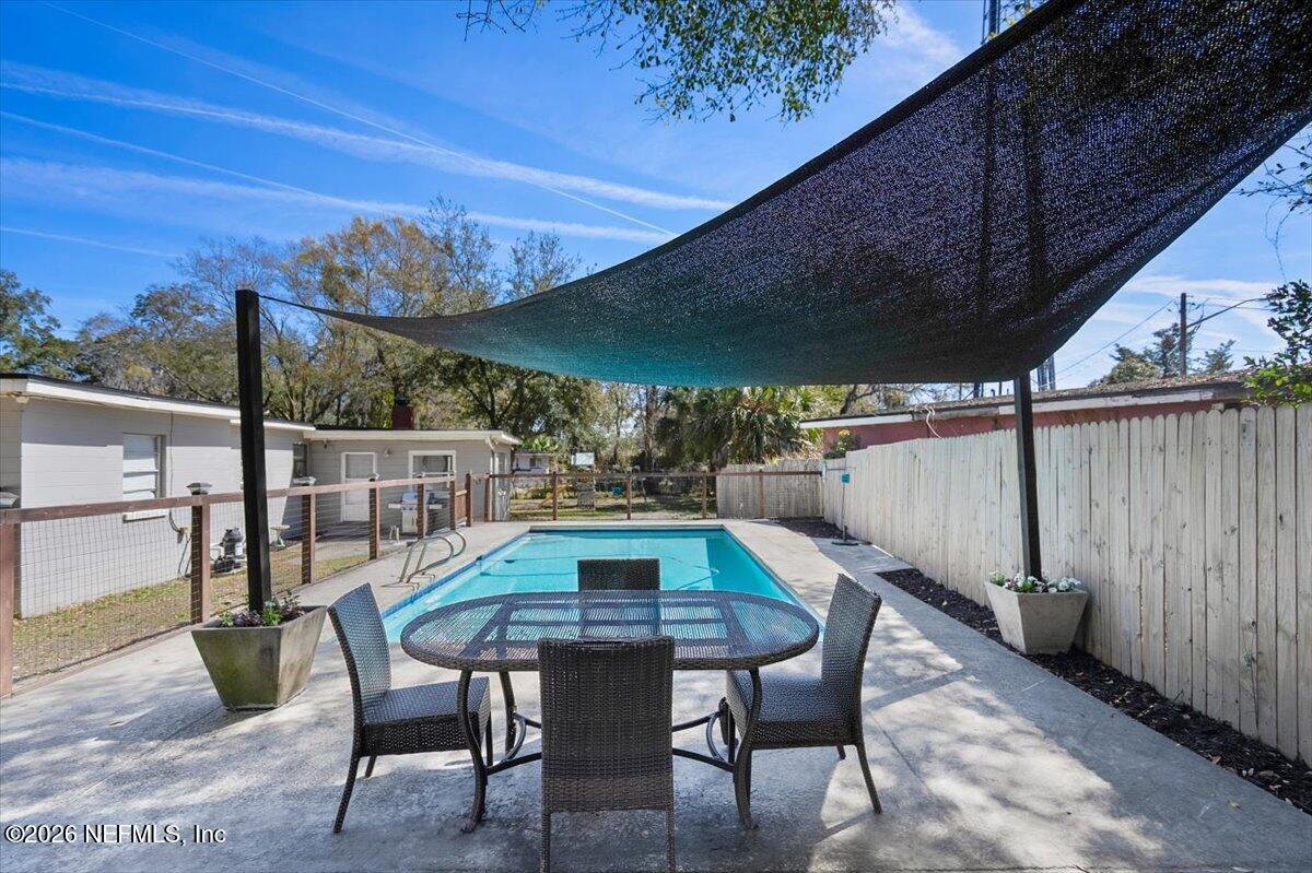 4208 GOLDIE Street
