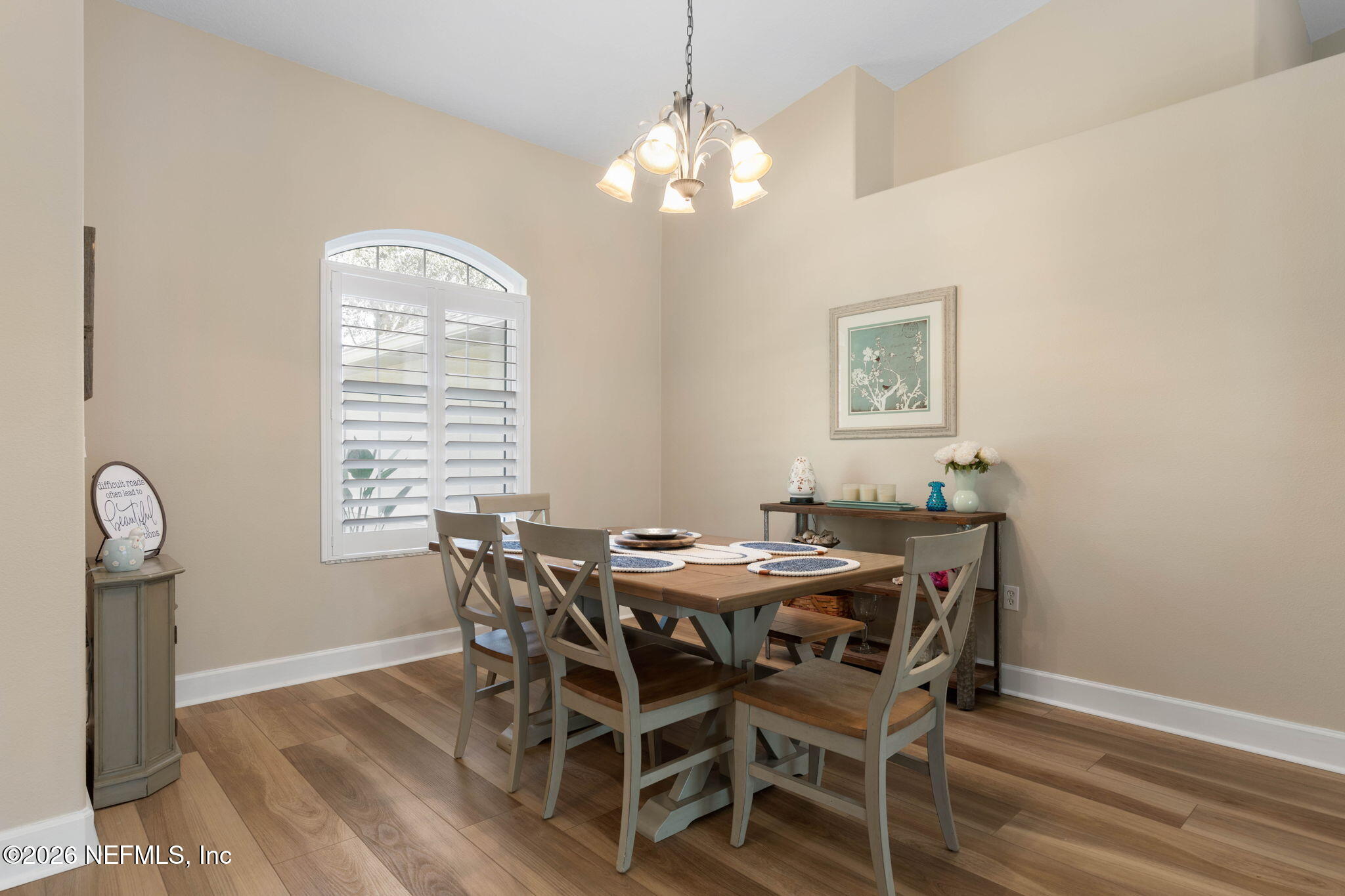 2 OSCELOT Court