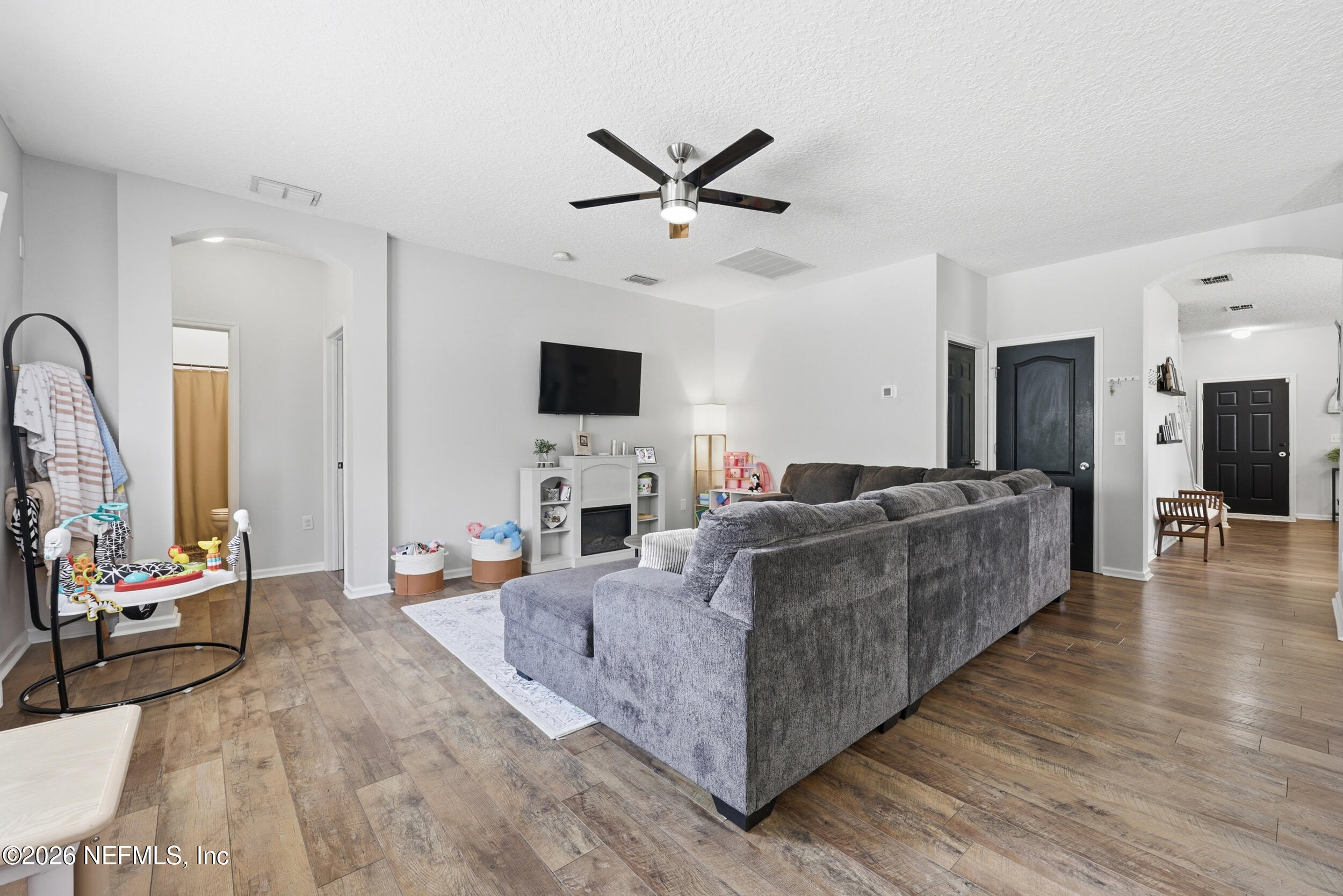 2532 CRESTDALE Court