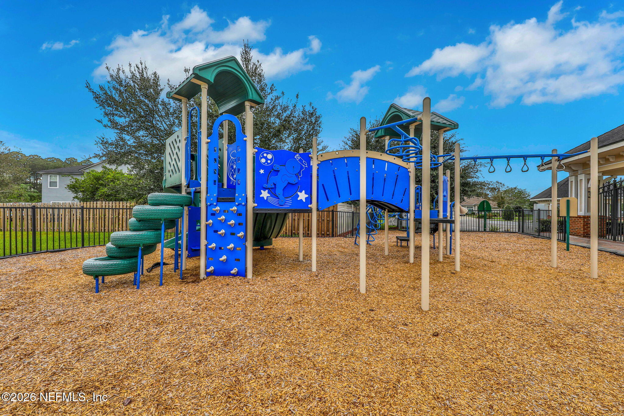 13745 VICTORIA LAKES Drive