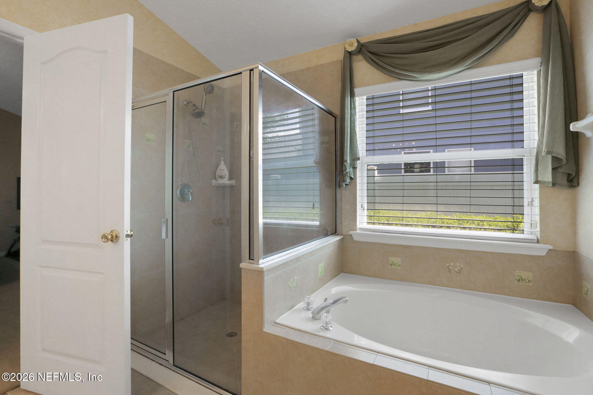 13745 VICTORIA LAKES Drive