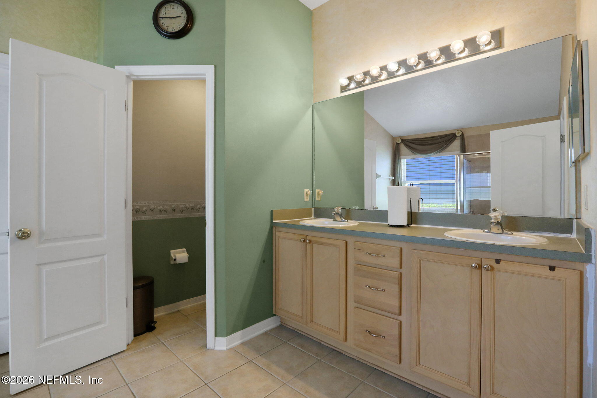 13745 VICTORIA LAKES Drive