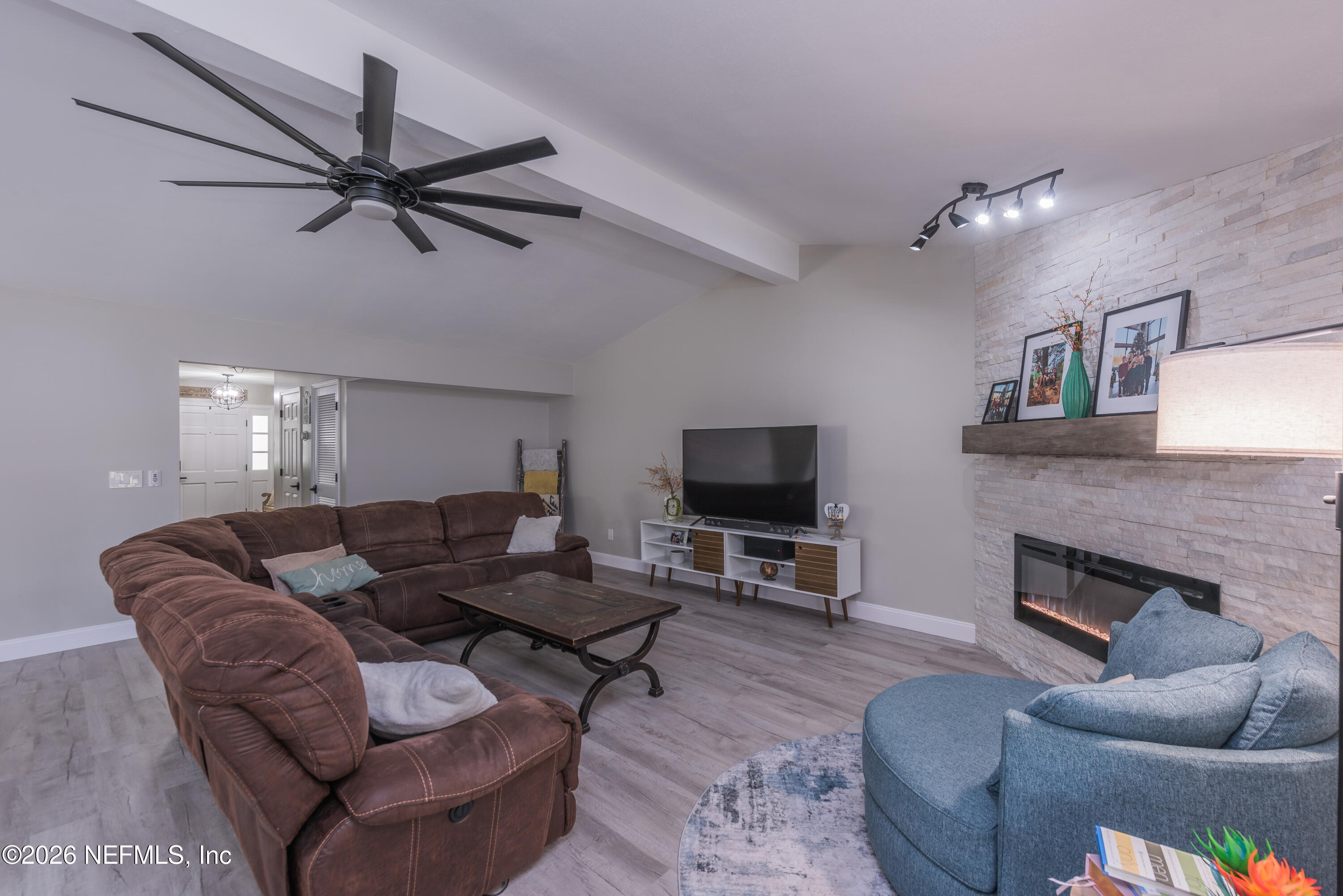 1600 COUNTRY CHARM Lane W