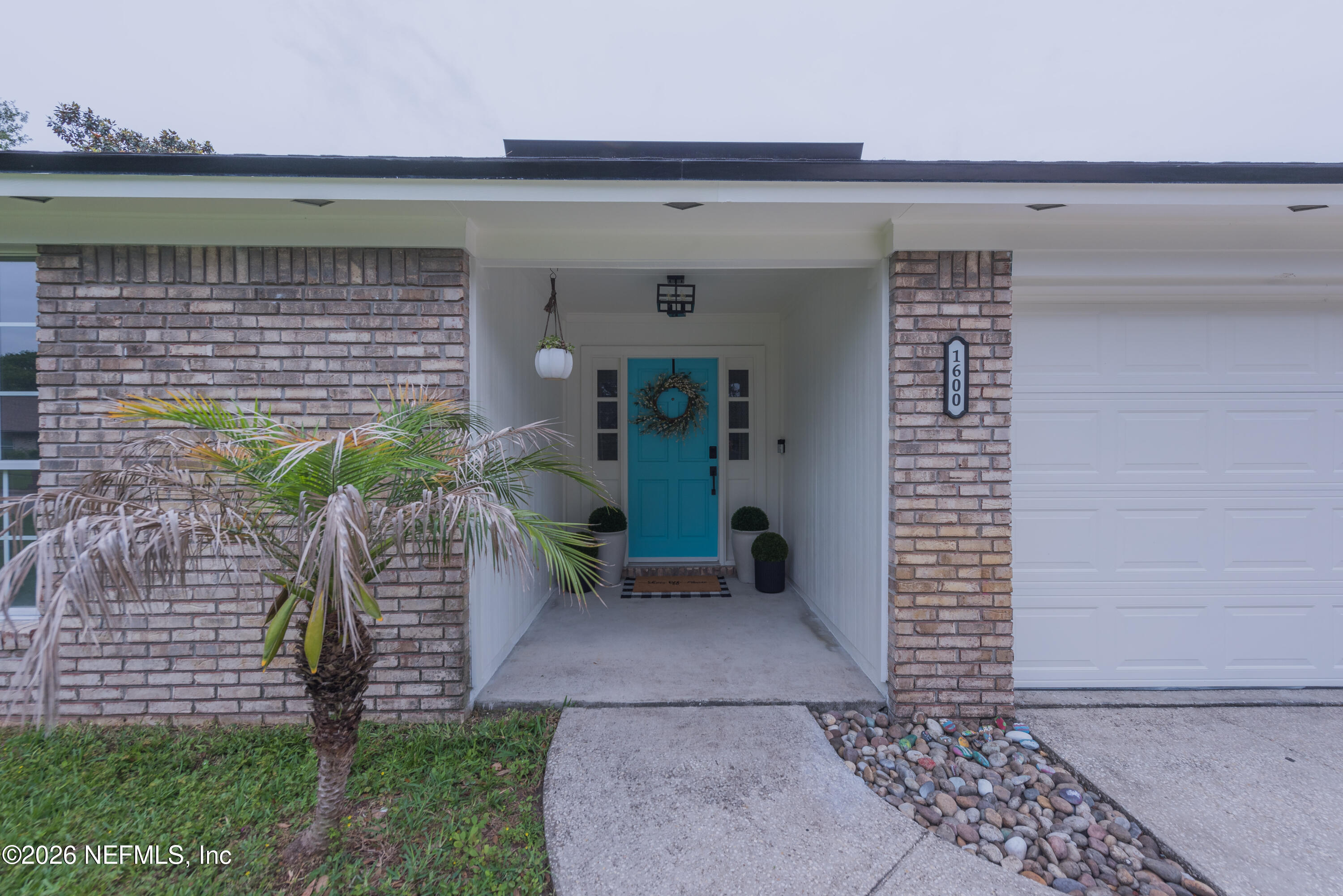 1600 COUNTRY CHARM Lane W